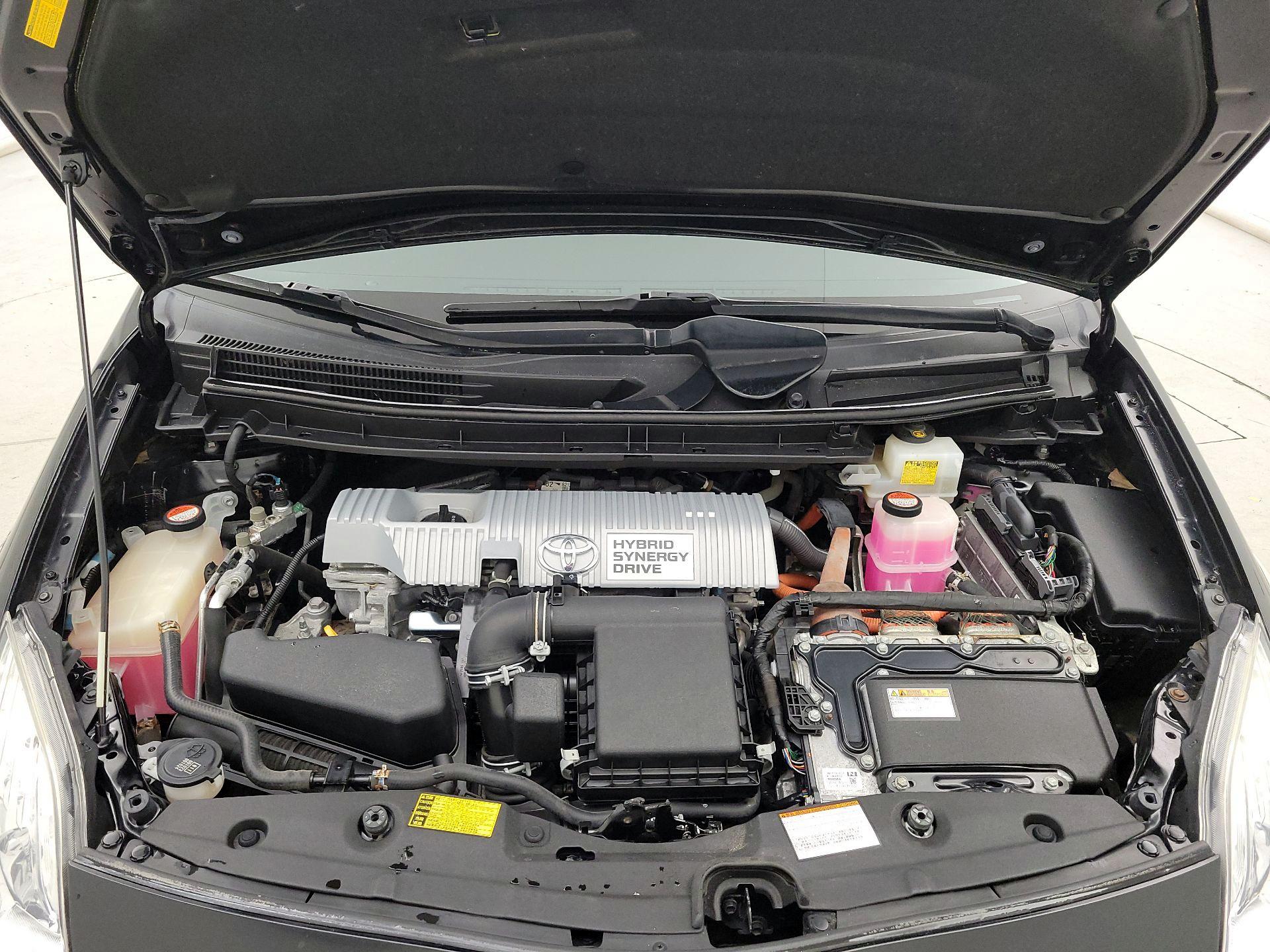 Thumbnail: 2015 Toyota Prius - 20