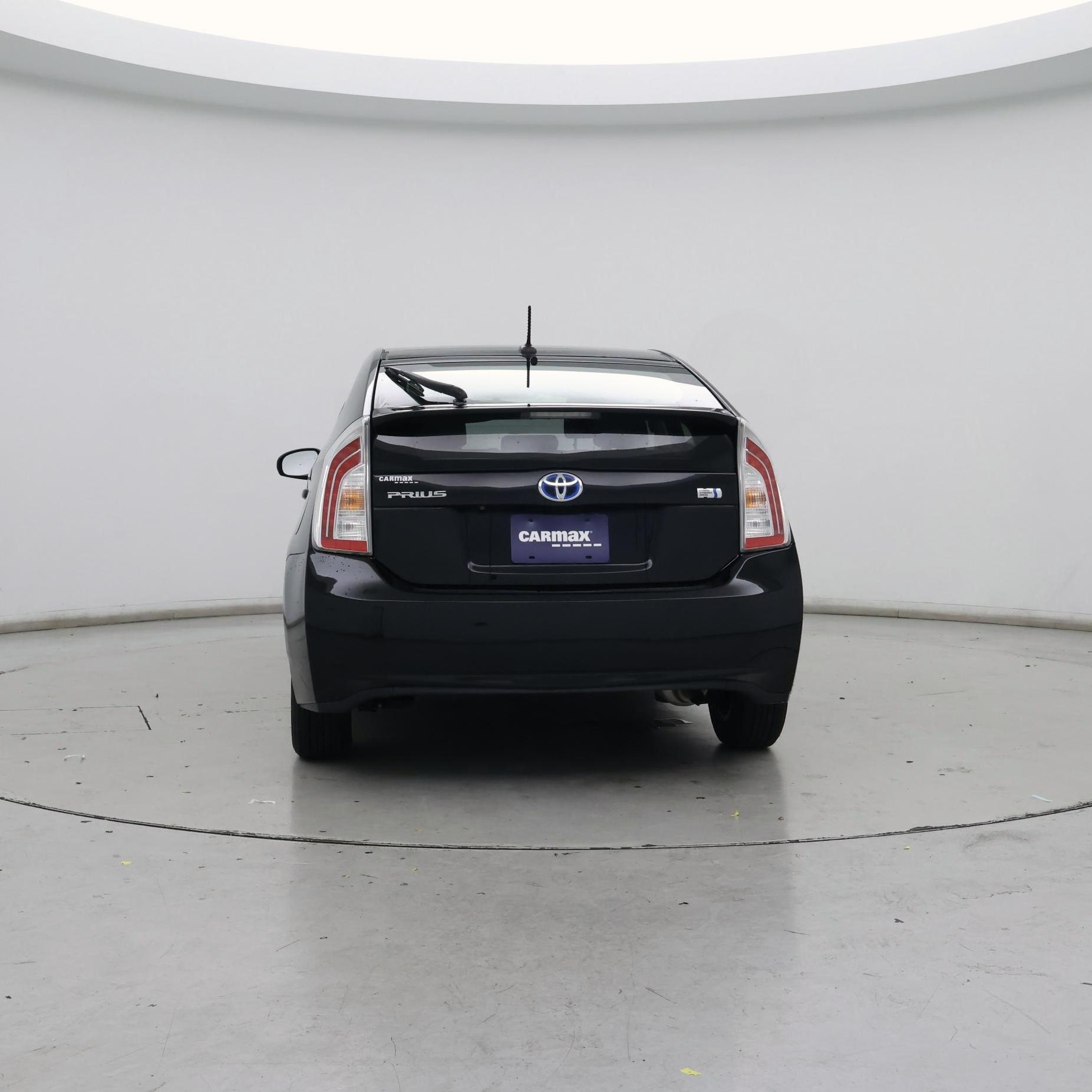 Thumbnail: 2015 Toyota Prius - 6