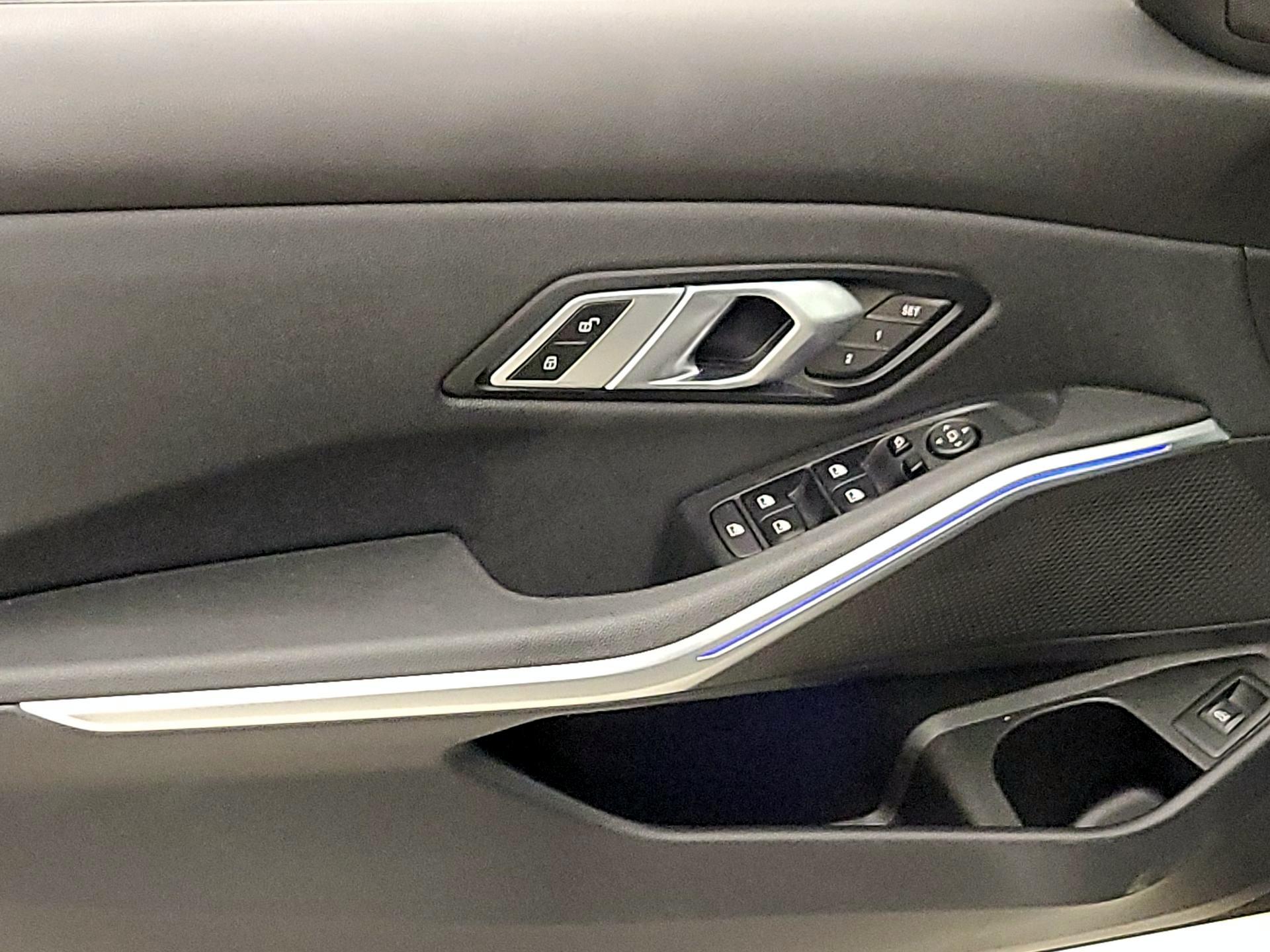 Thumbnail: 2021 BMW 3 Series - 12