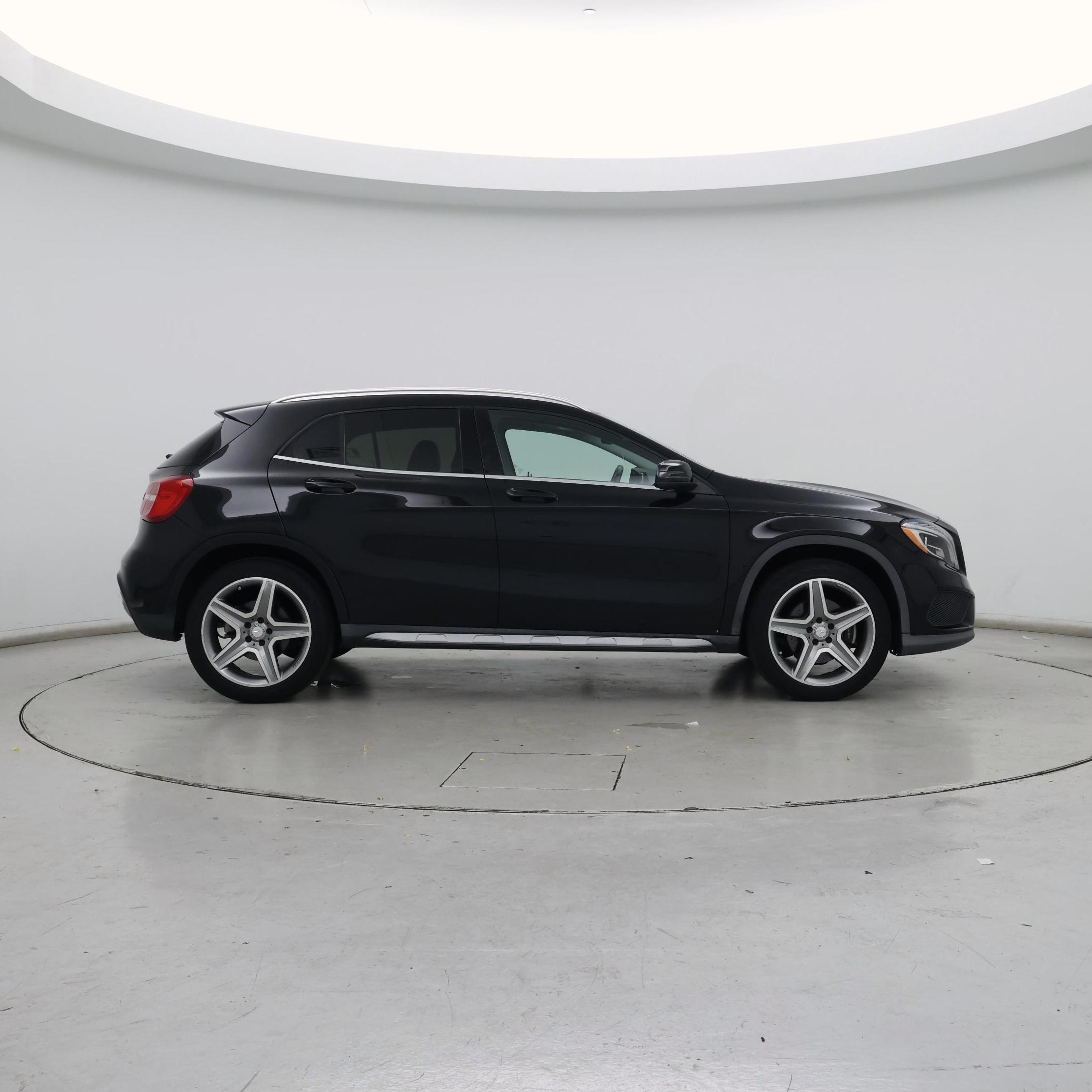 Thumbnail: 2015 Mercedes-Benz GLA - 7