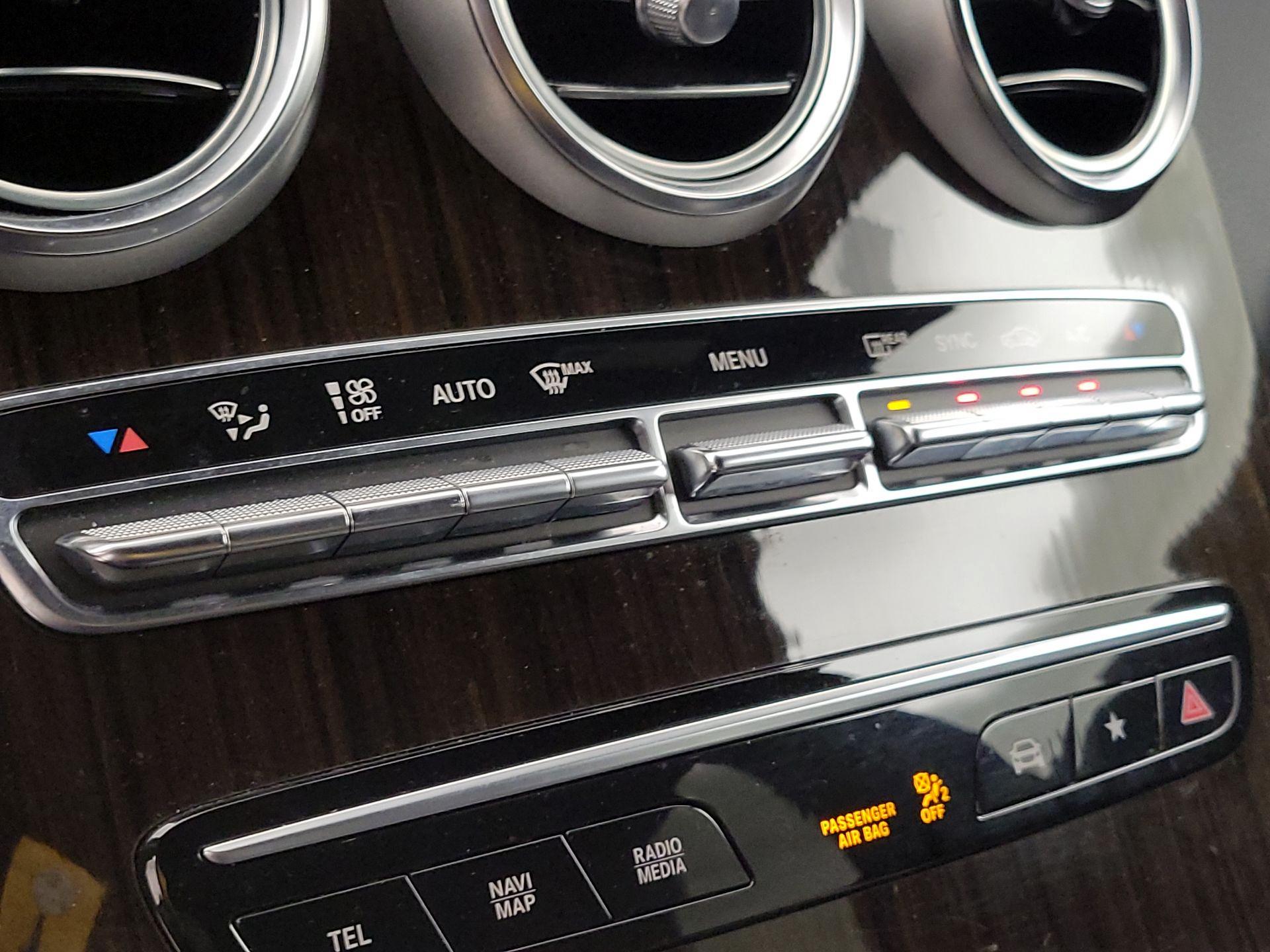 Thumbnail: 2020 Mercedes-Benz GLC - 16