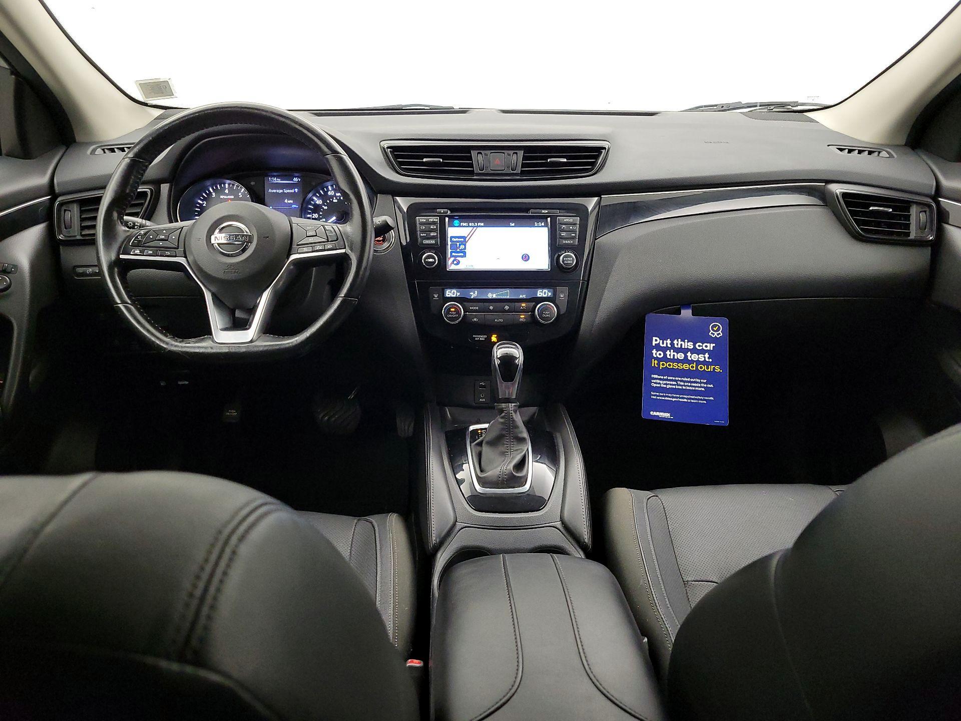 Thumbnail: 2017 Nissan Rogue Sport - 9