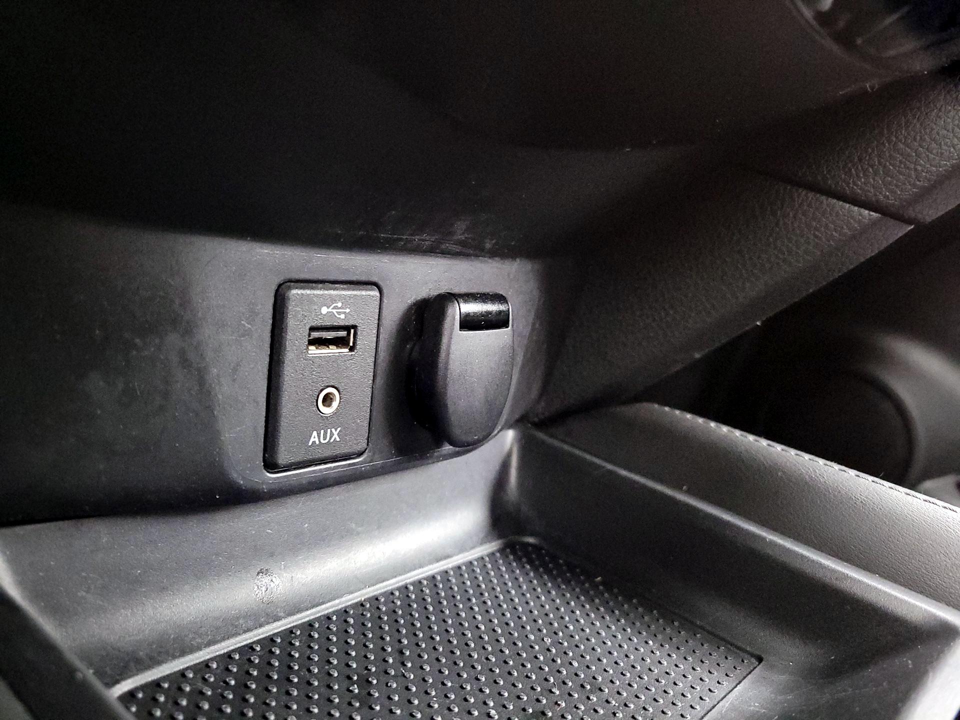 Thumbnail: 2017 Nissan Rogue Sport - 19