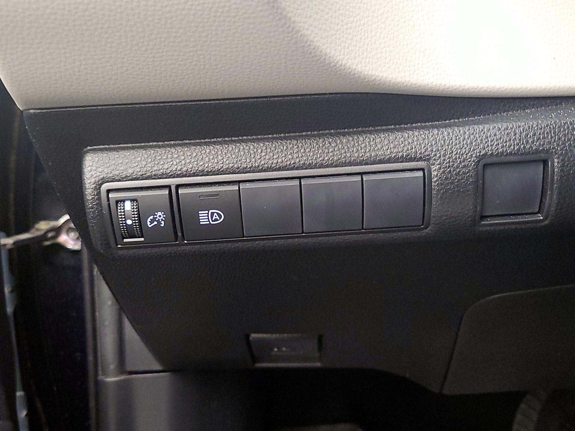 Thumbnail: 2020 Toyota Corolla - 13