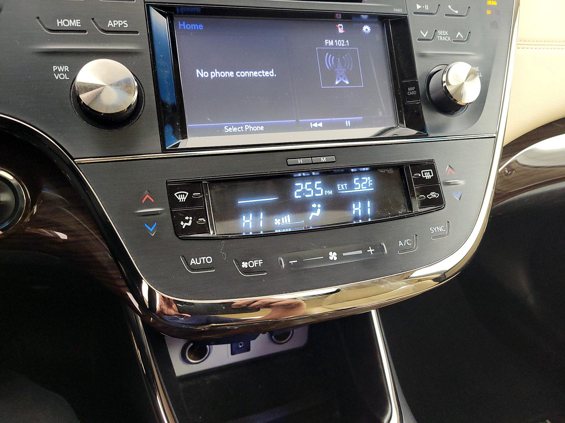 Thumbnail: 2015 Toyota Avalon - 17