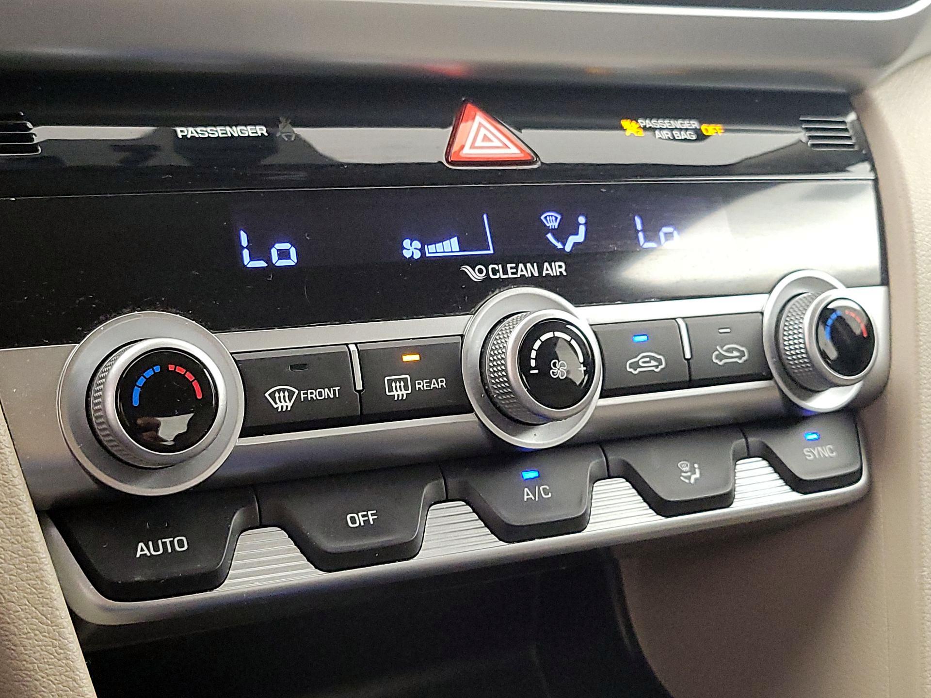 Thumbnail: 2020 Hyundai Elantra - 16