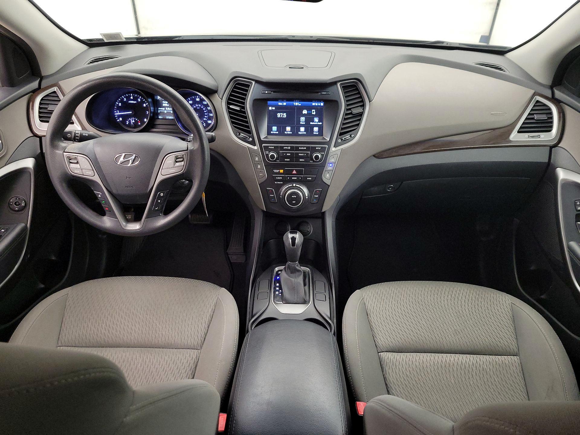 Thumbnail: 2017 Hyundai Santa Fe - 9