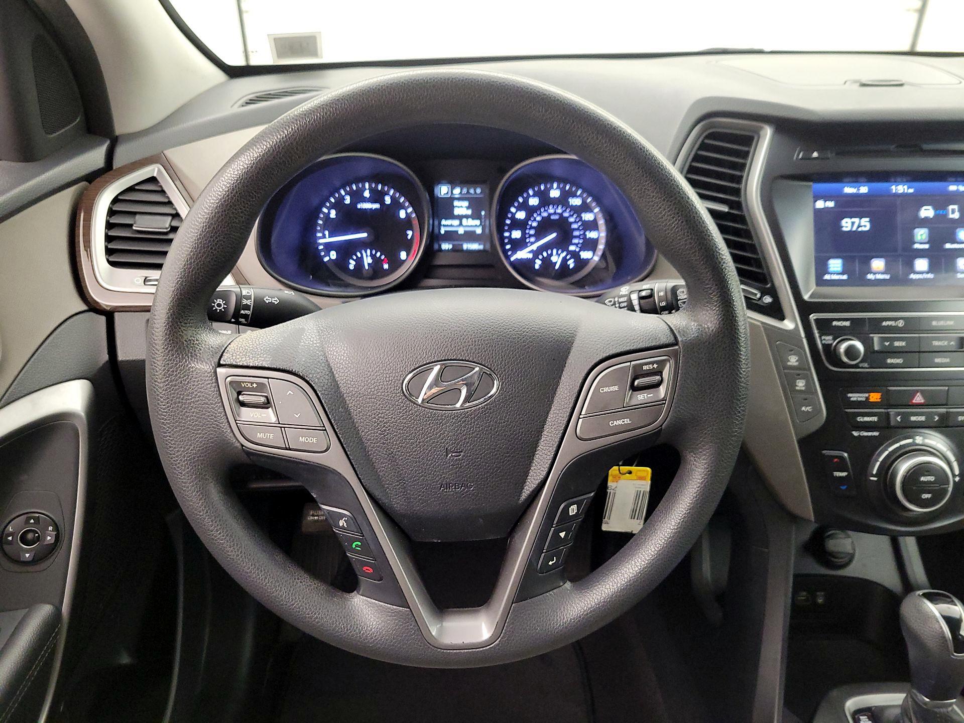 Thumbnail: 2017 Hyundai Santa Fe - 10