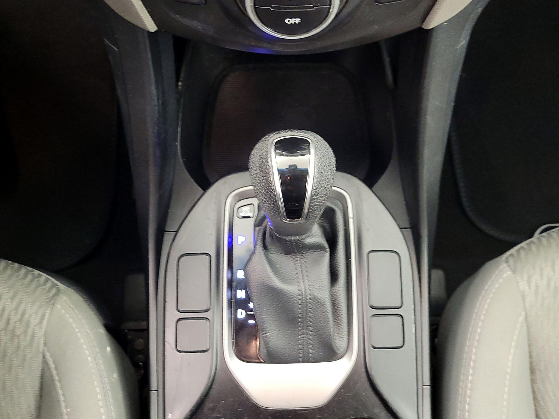 Thumbnail: 2017 Hyundai Santa Fe - 17