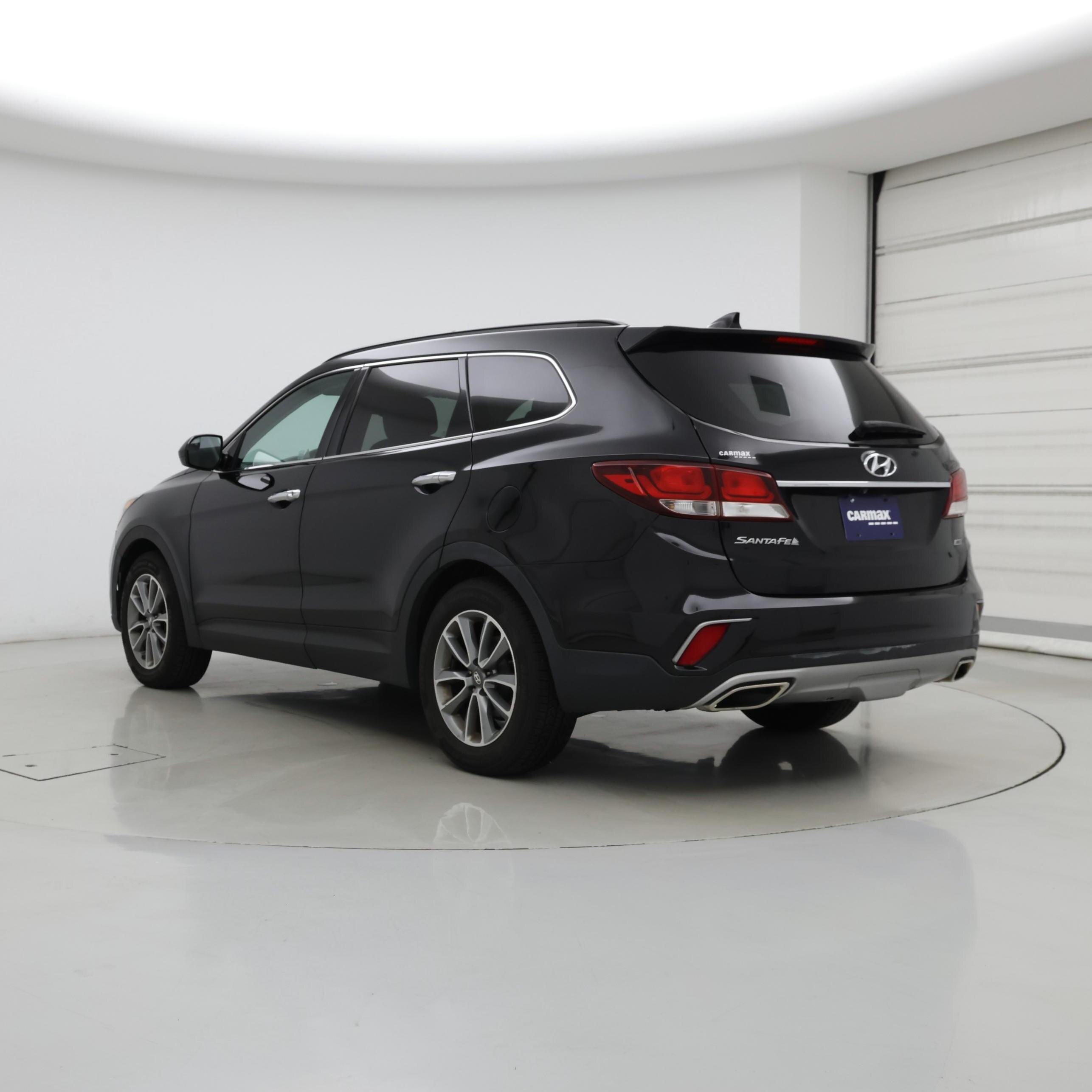 Thumbnail: 2017 Hyundai Santa Fe - 2