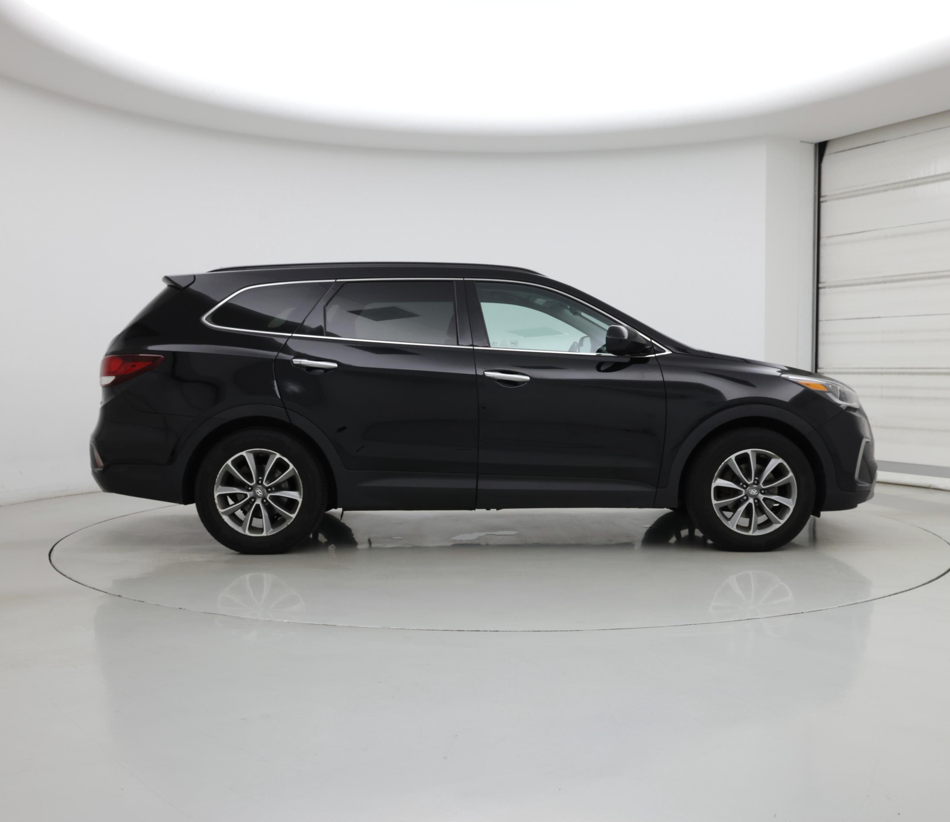 Thumbnail: 2017 Hyundai Santa Fe - 7