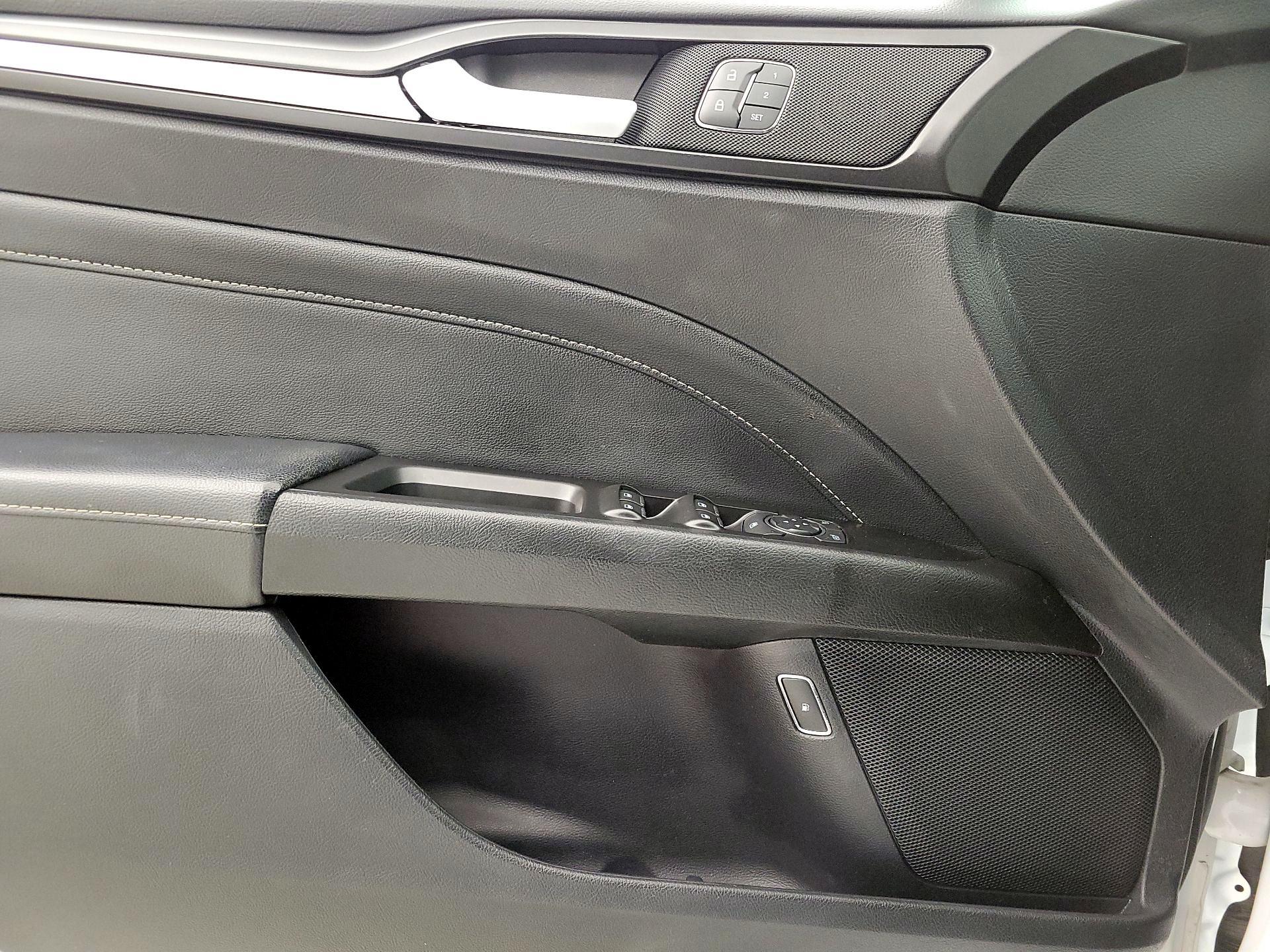 Thumbnail: 2019 Ford Fusion - 12