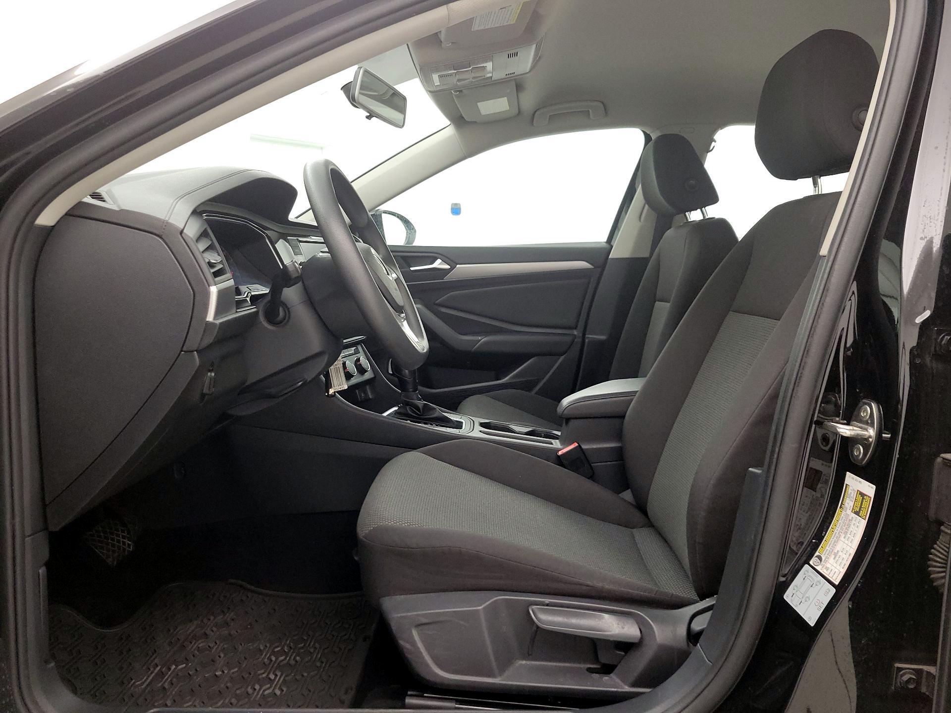 Thumbnail: 2019 Volkswagen Jetta - 11