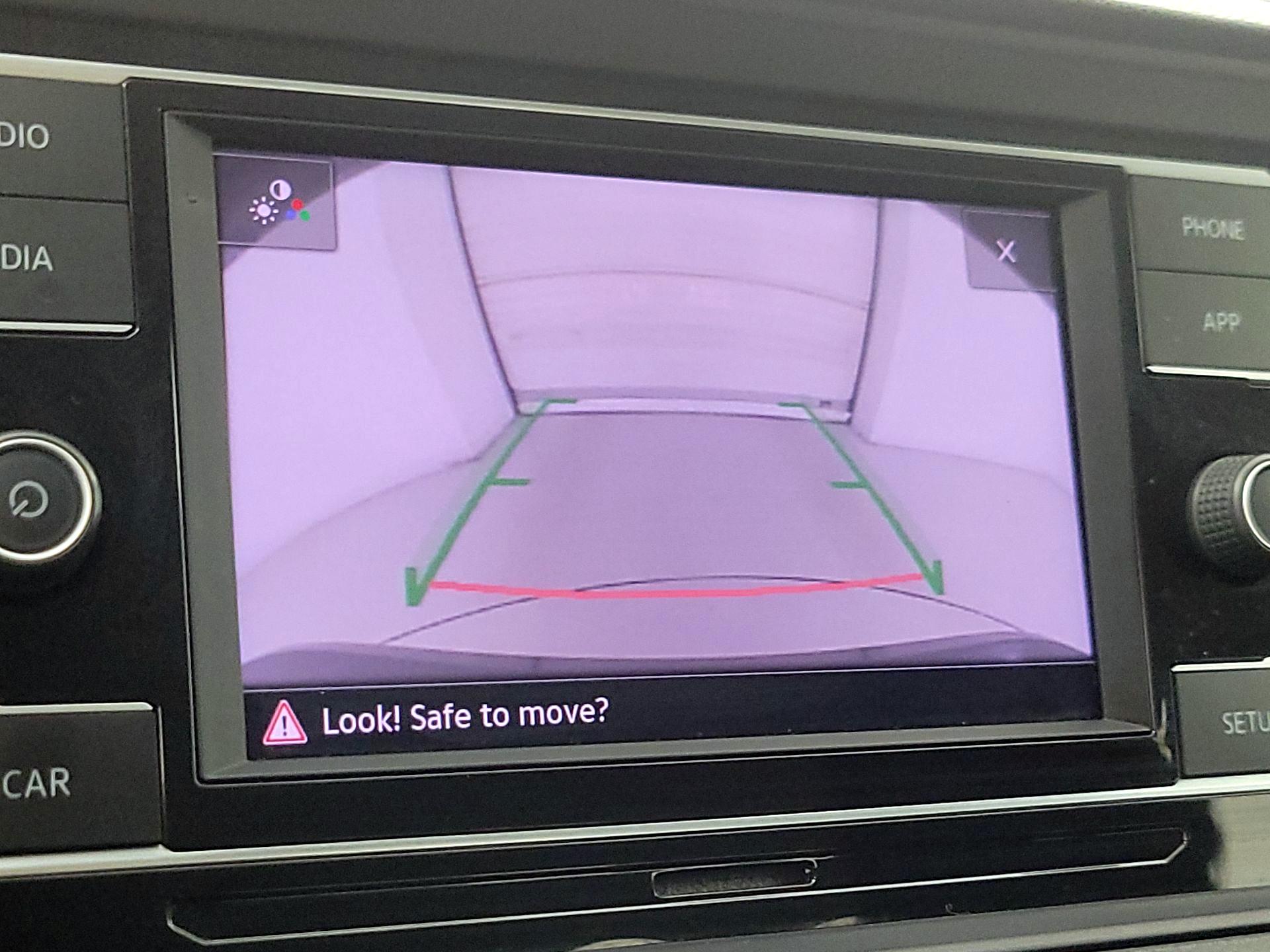 Thumbnail: 2019 Volkswagen Jetta - 14