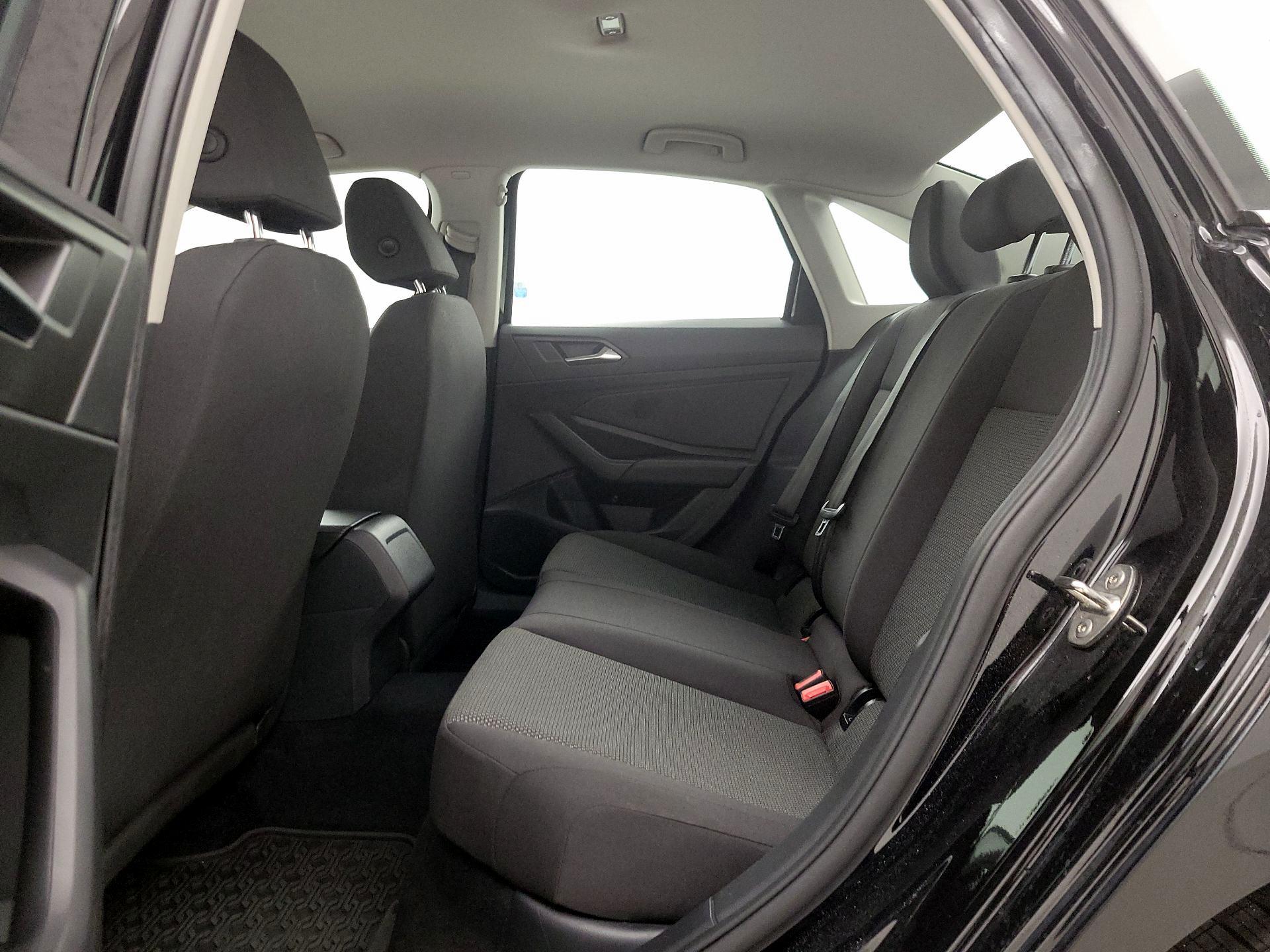 Thumbnail: 2019 Volkswagen Jetta - 19