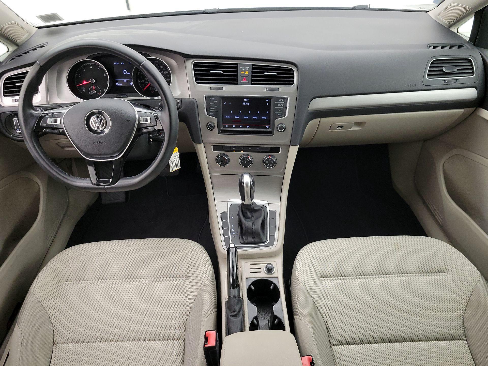 Thumbnail: 2016 Volkswagen Golf - 9