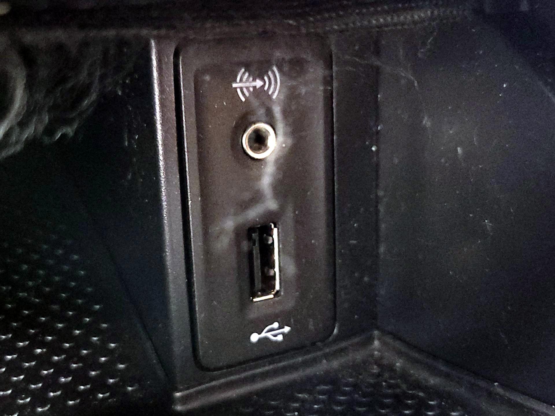 Thumbnail: 2016 Volkswagen Golf - 18