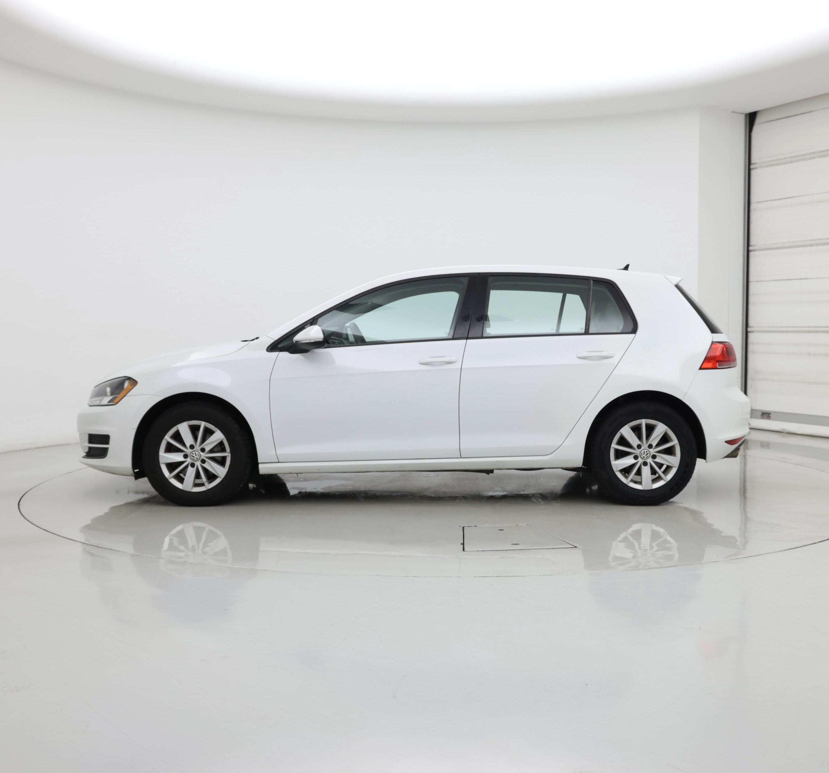 Thumbnail: 2016 Volkswagen Golf - 3