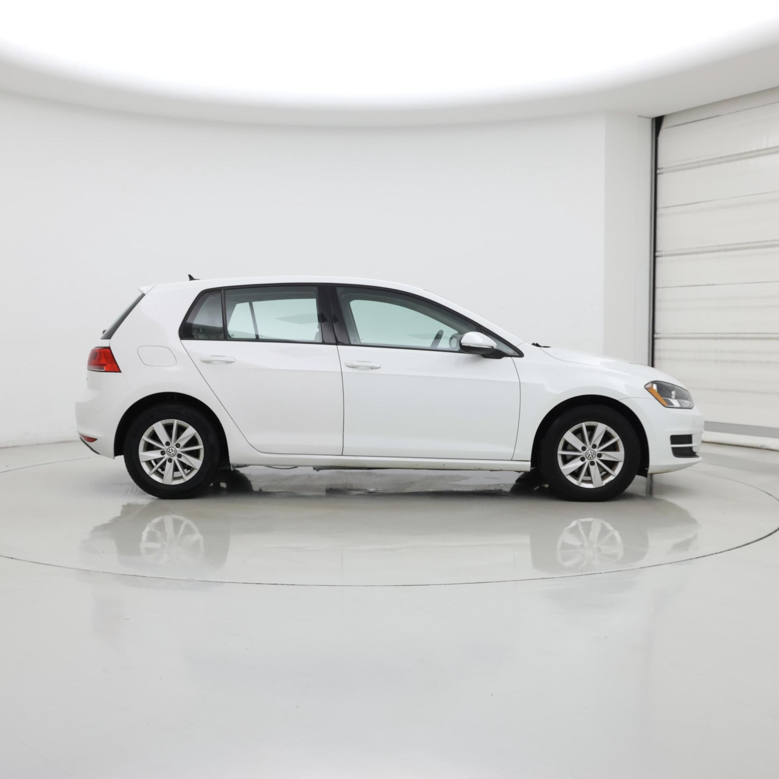 Thumbnail: 2016 Volkswagen Golf - 7