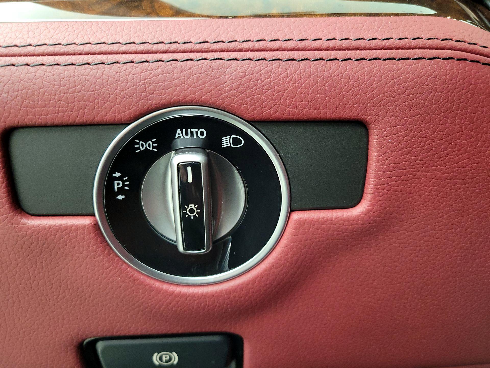 Thumbnail: 2019 Mercedes-Benz SL-Class - 13