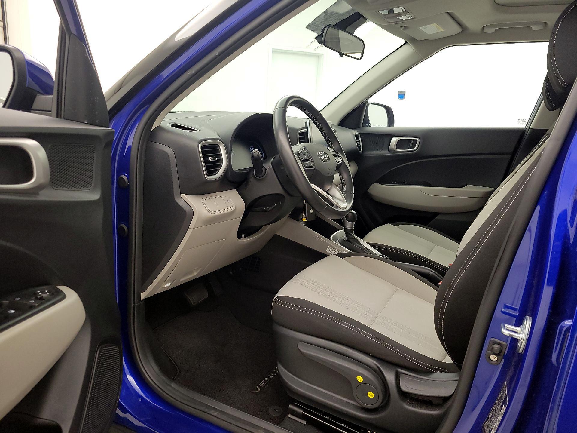 Thumbnail: 2023 Hyundai Venue - 11