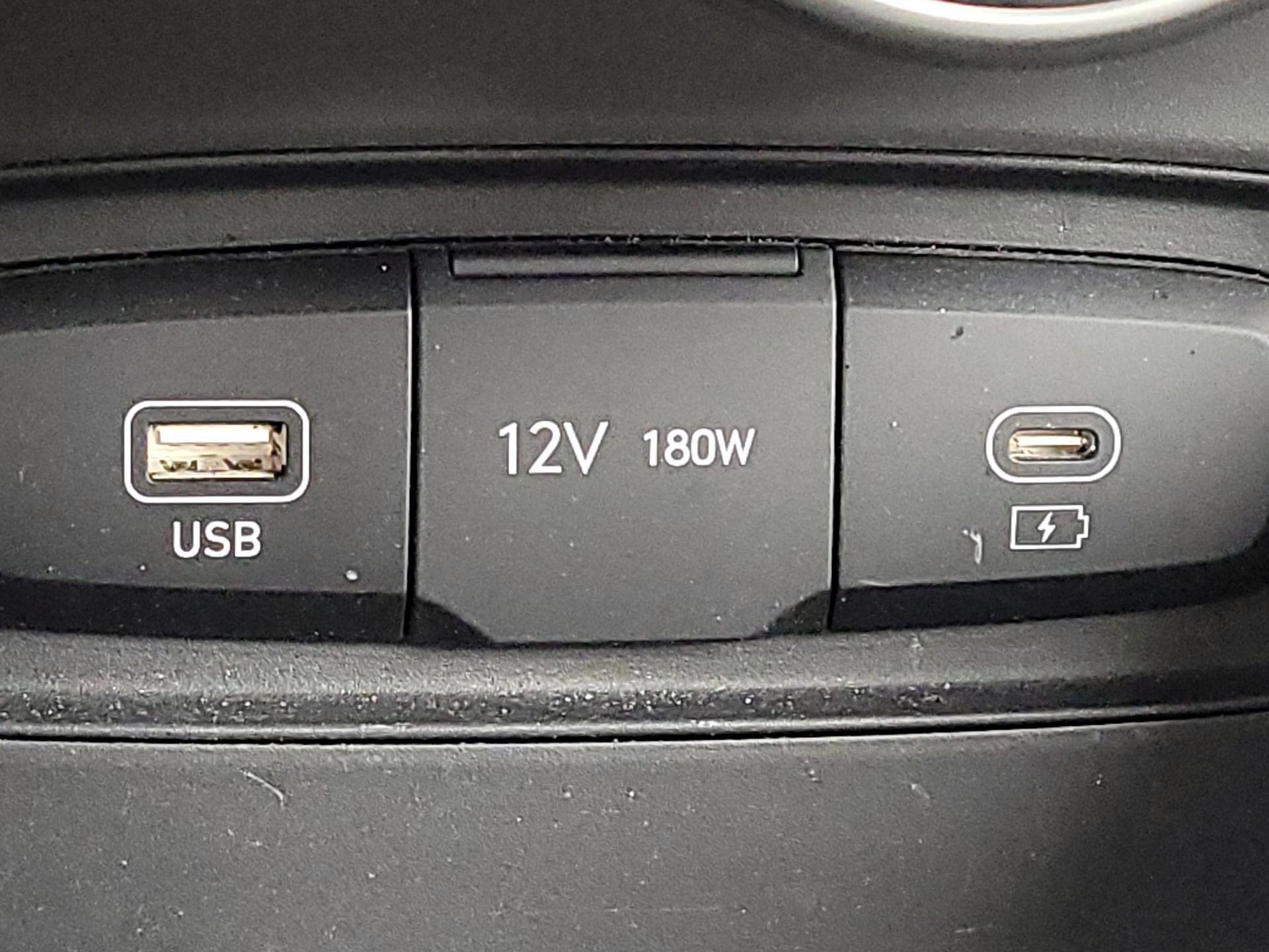 Thumbnail: 2023 Hyundai Venue - 18