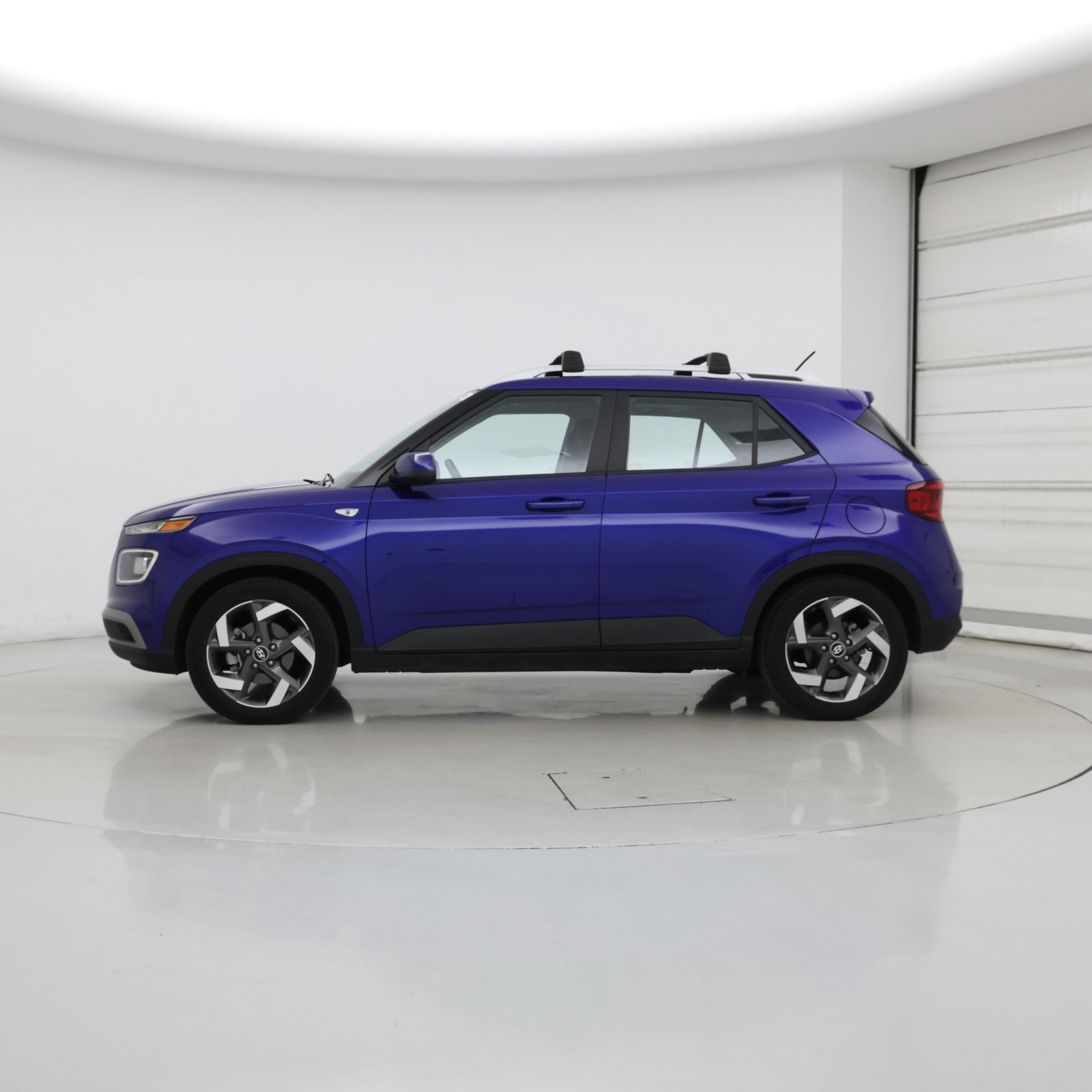 Thumbnail: 2023 Hyundai Venue - 3