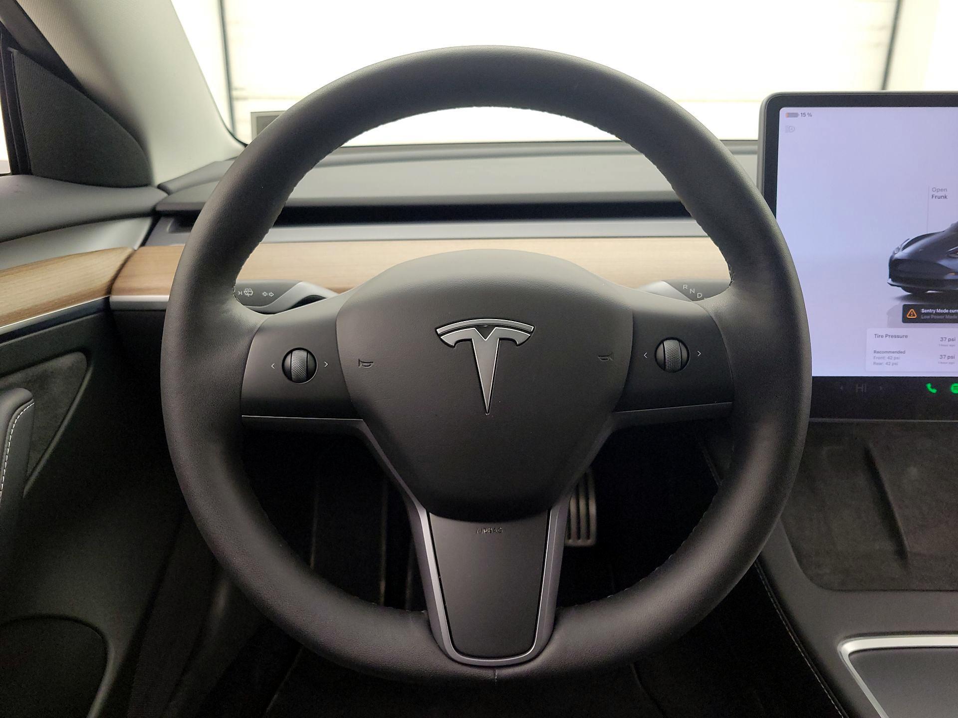 Thumbnail: 2023 Tesla Model 3 - 10