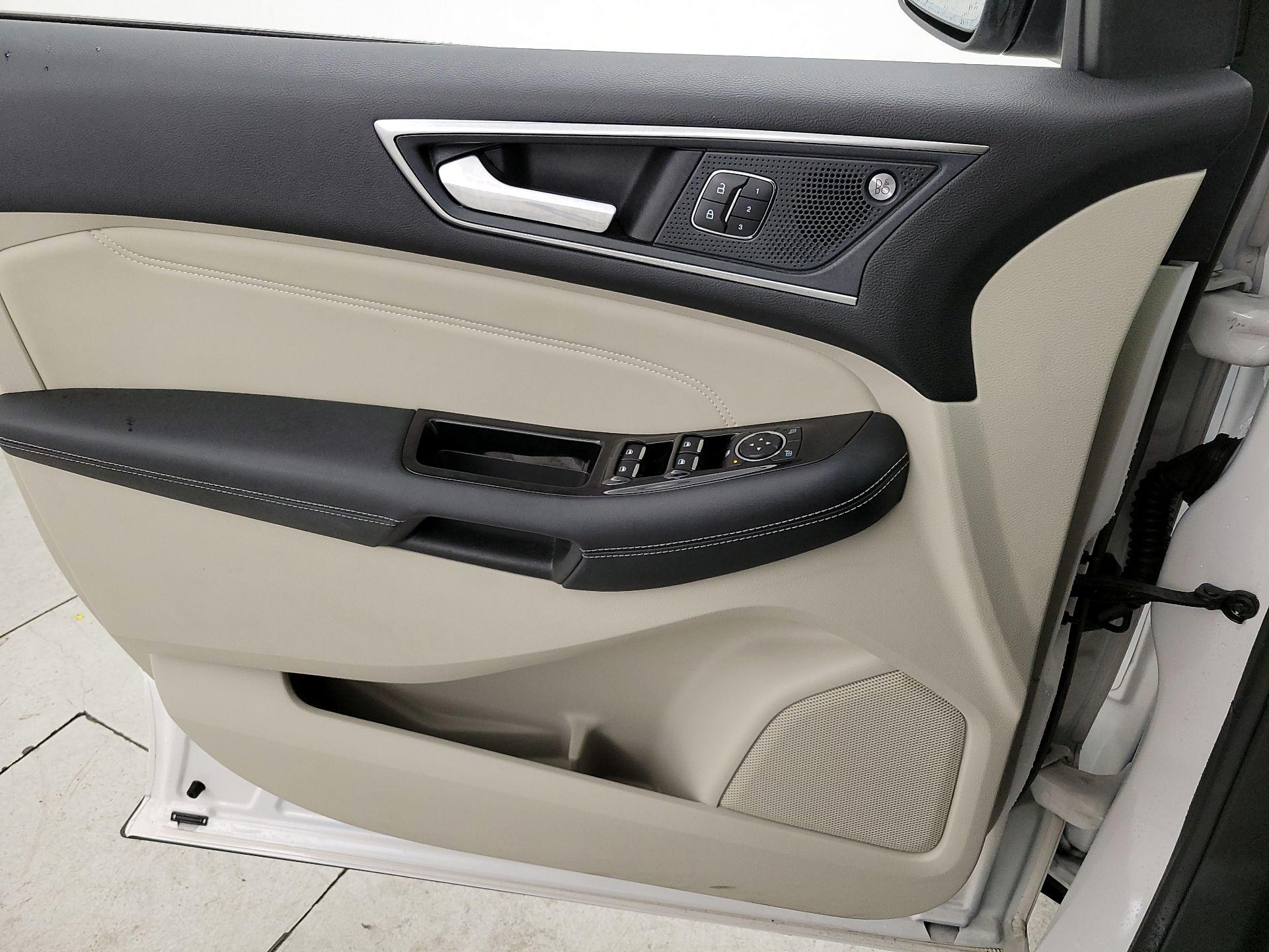 Thumbnail: 2019 Ford Edge - 12