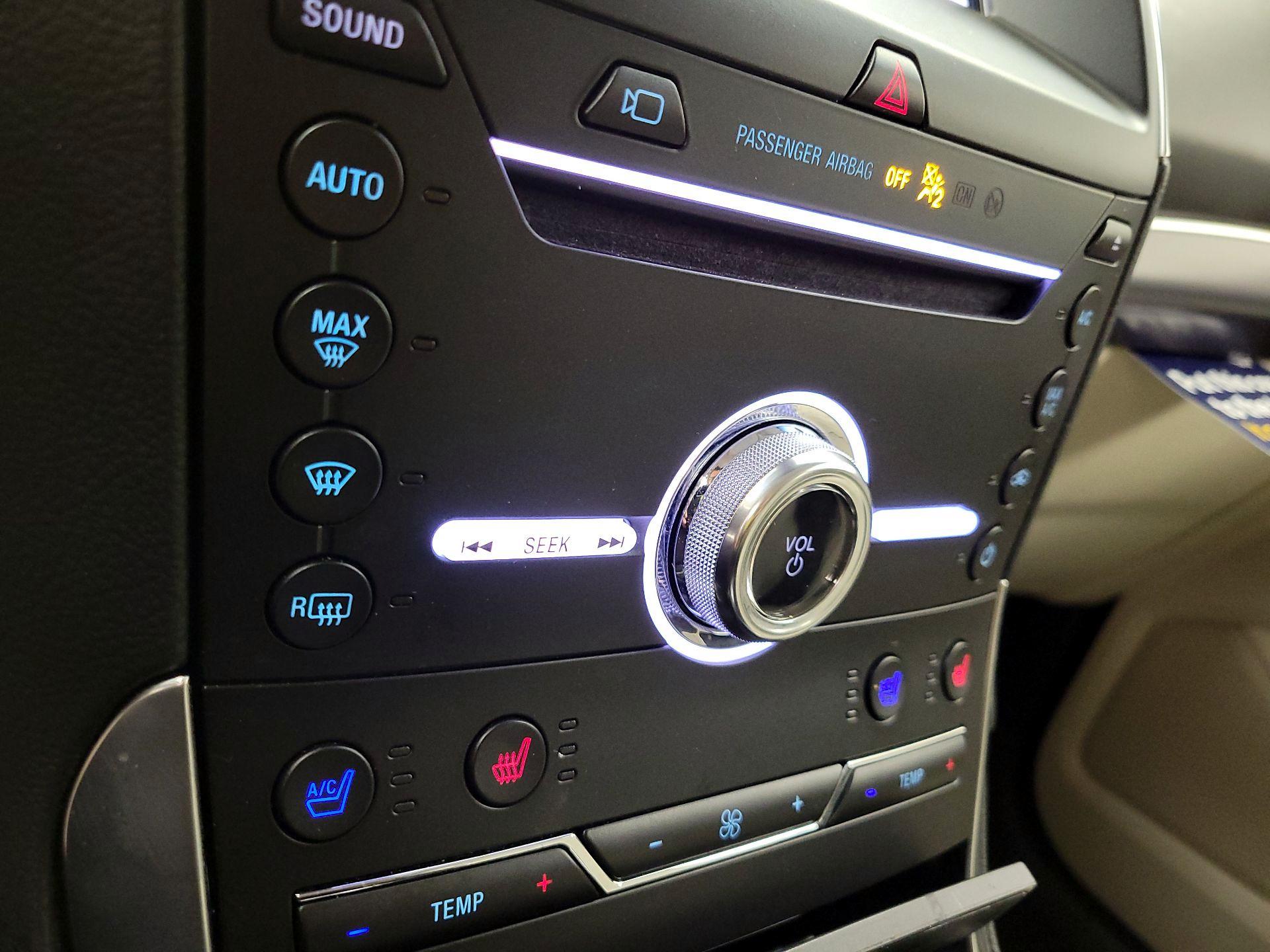 Thumbnail: 2019 Ford Edge - 16