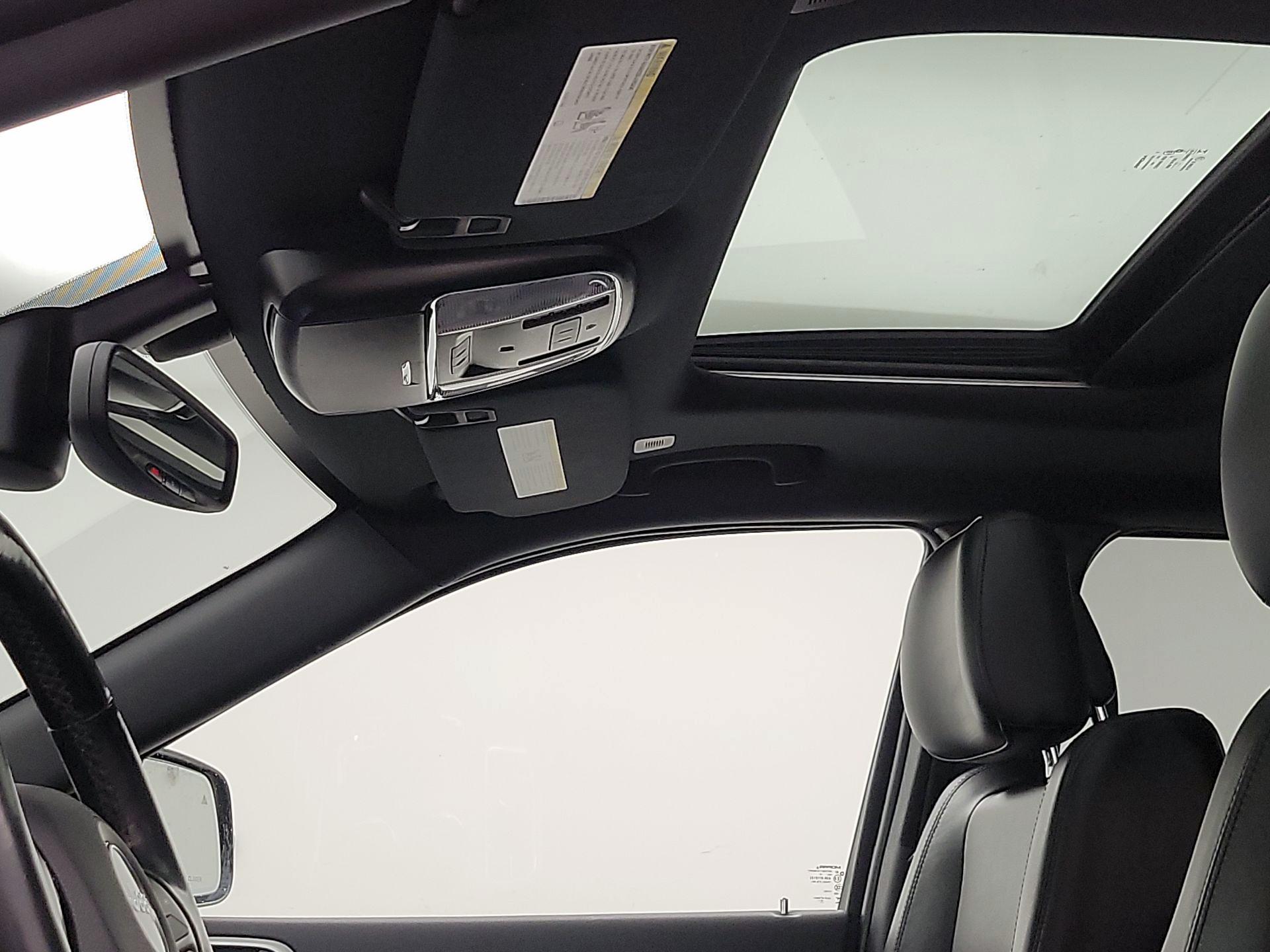 Thumbnail: 2020 Jeep Grand Cherokee - 20