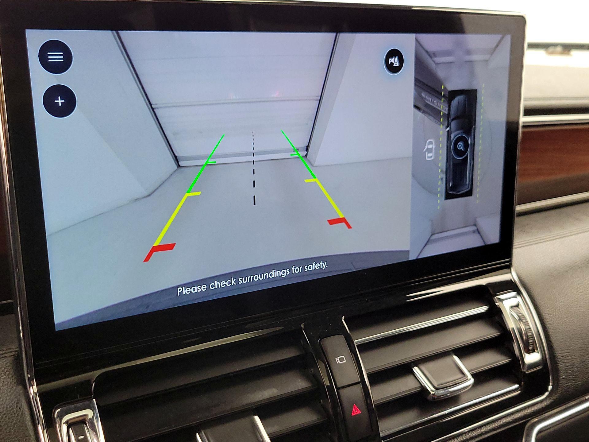 Thumbnail: 2022 Lincoln Navigator - 15