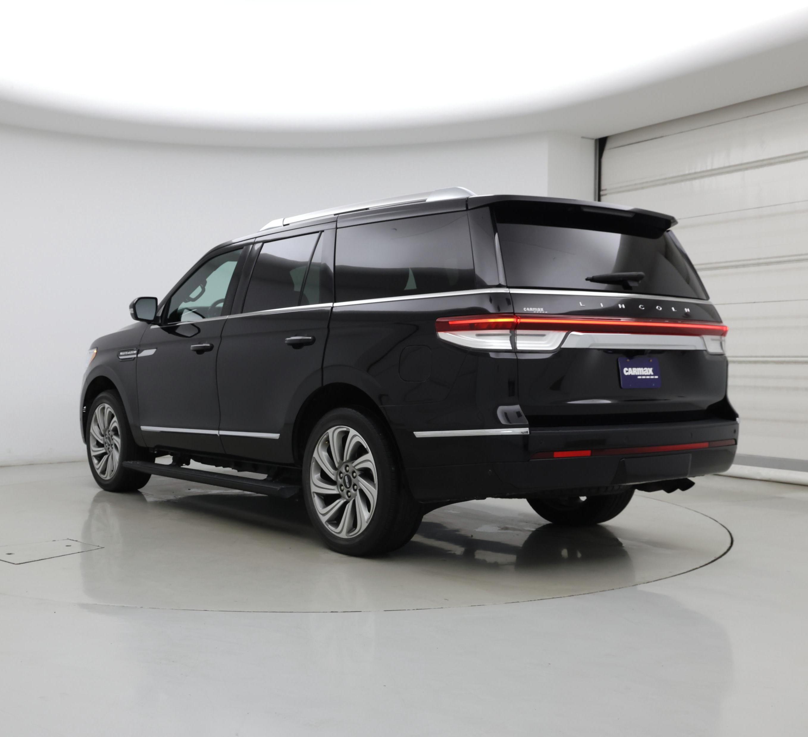 Thumbnail: 2022 Lincoln Navigator - 2