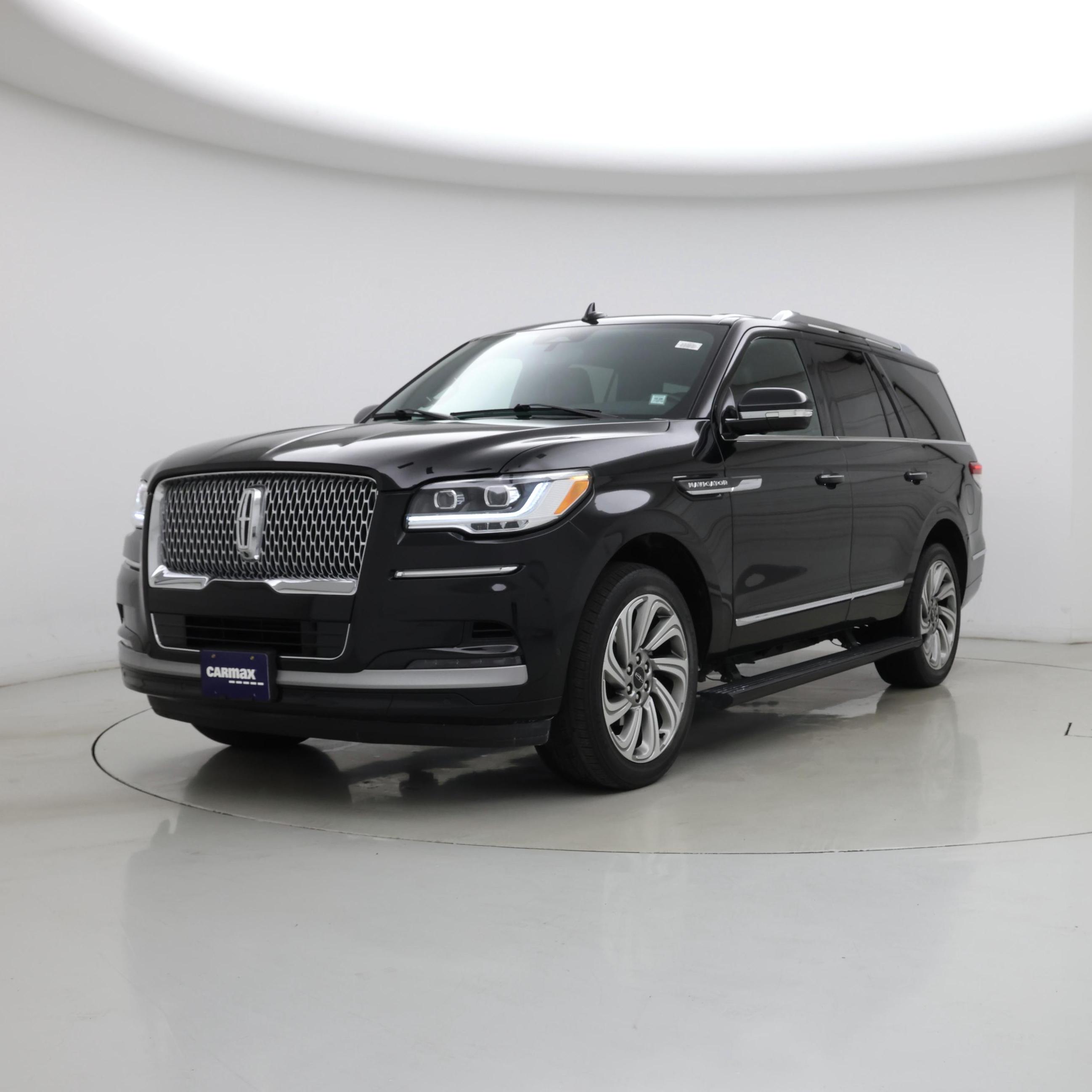 Thumbnail: 2022 Lincoln Navigator - 4