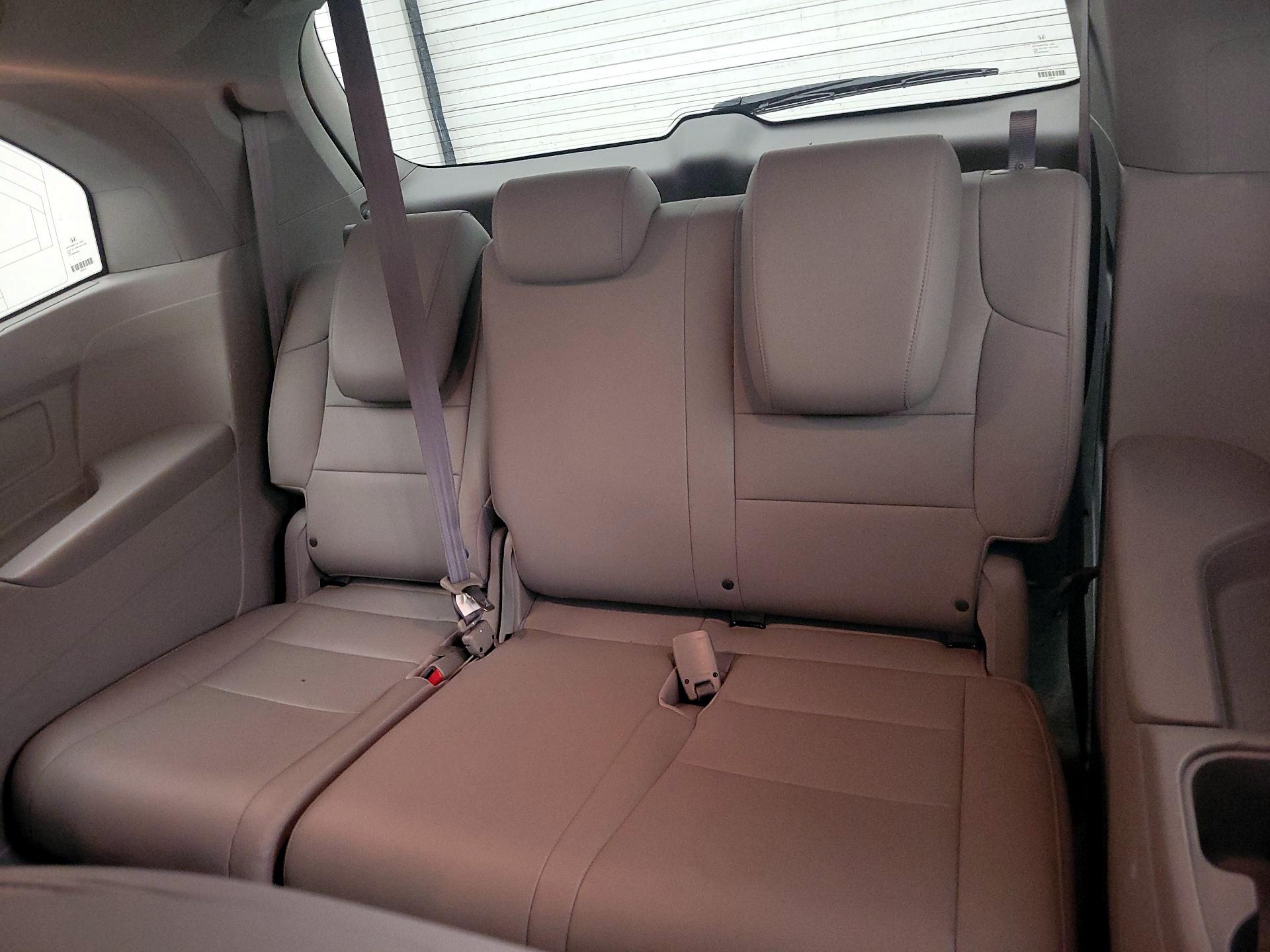 Thumbnail: 2015 Honda Odyssey - 20