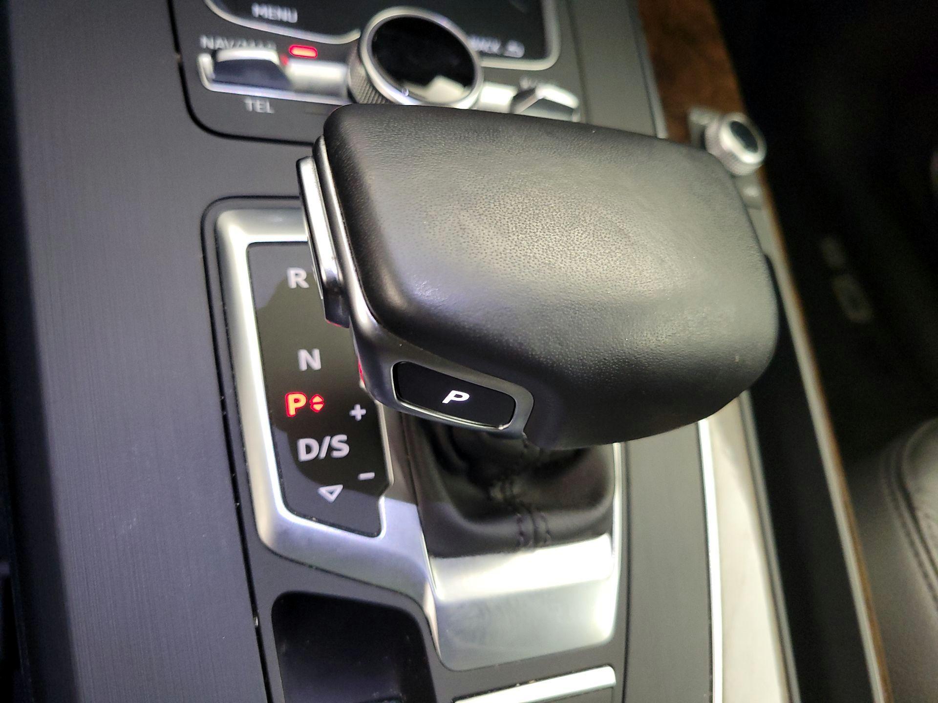 Thumbnail: 2018 Audi Q5 - 18