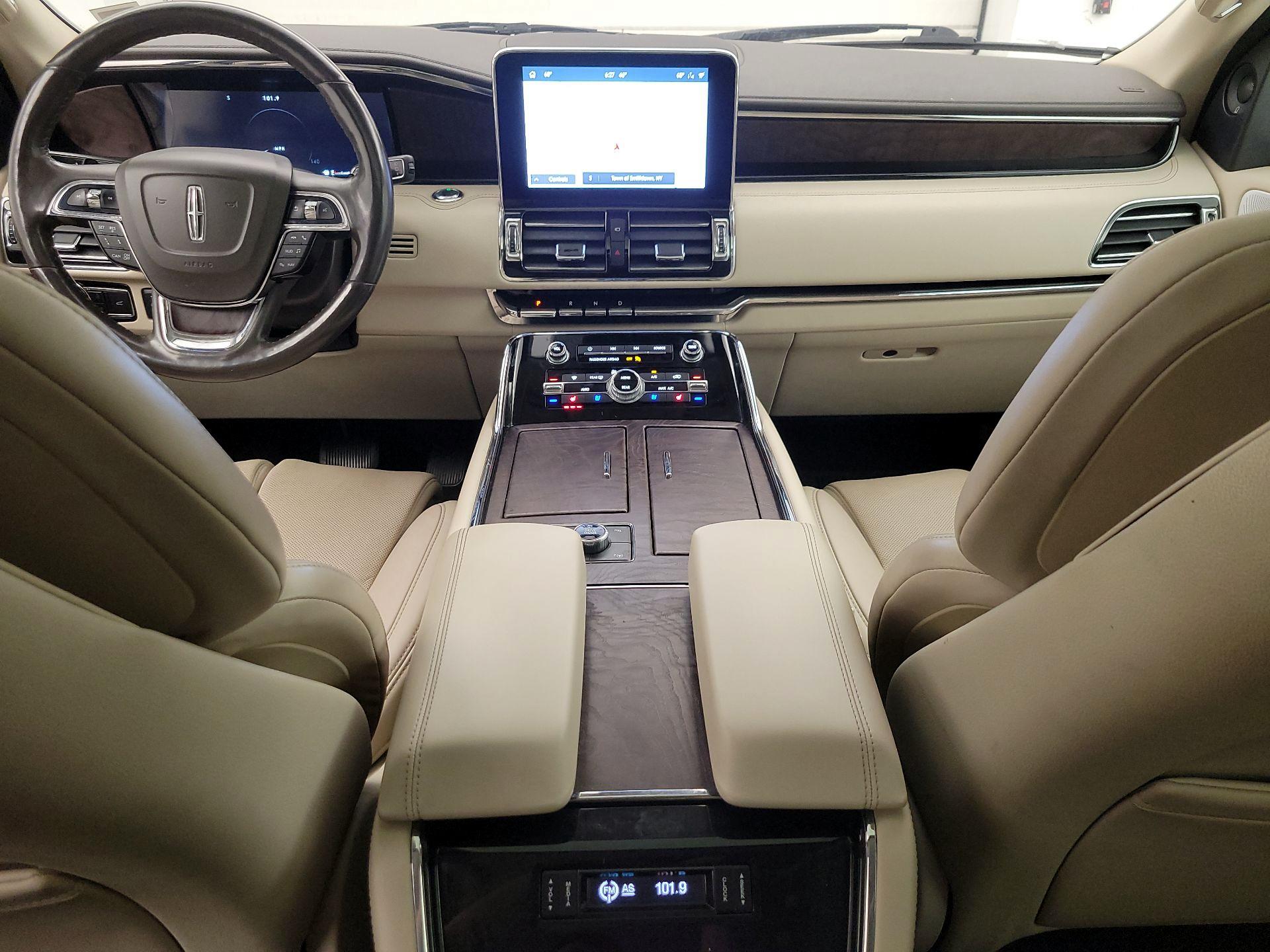 Thumbnail: 2020 Lincoln Navigator - 9