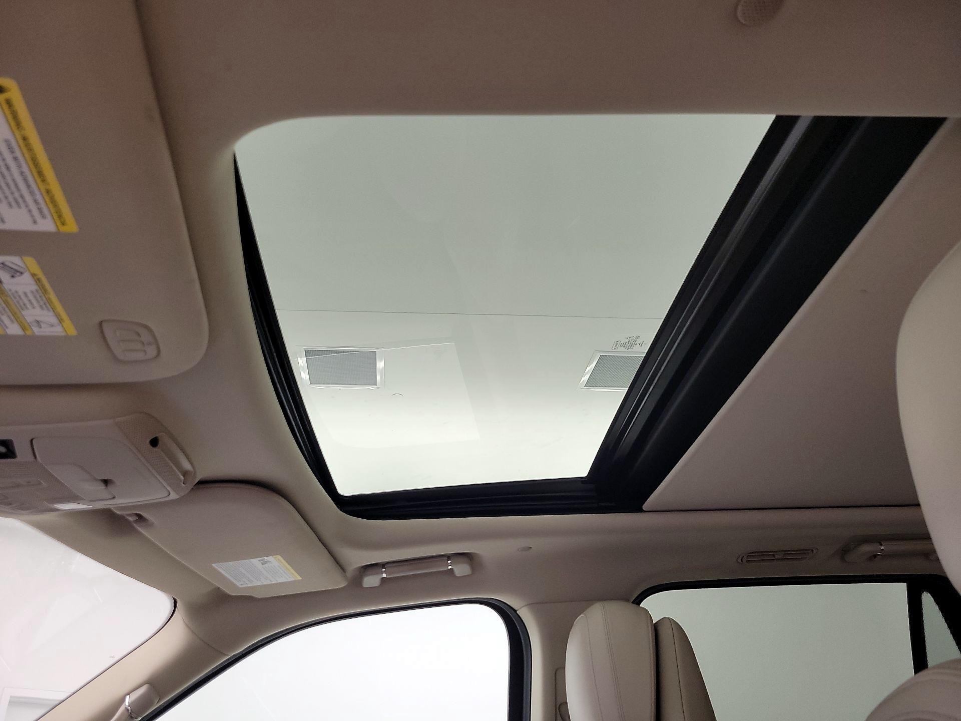 Thumbnail: 2020 Lincoln Navigator - 20