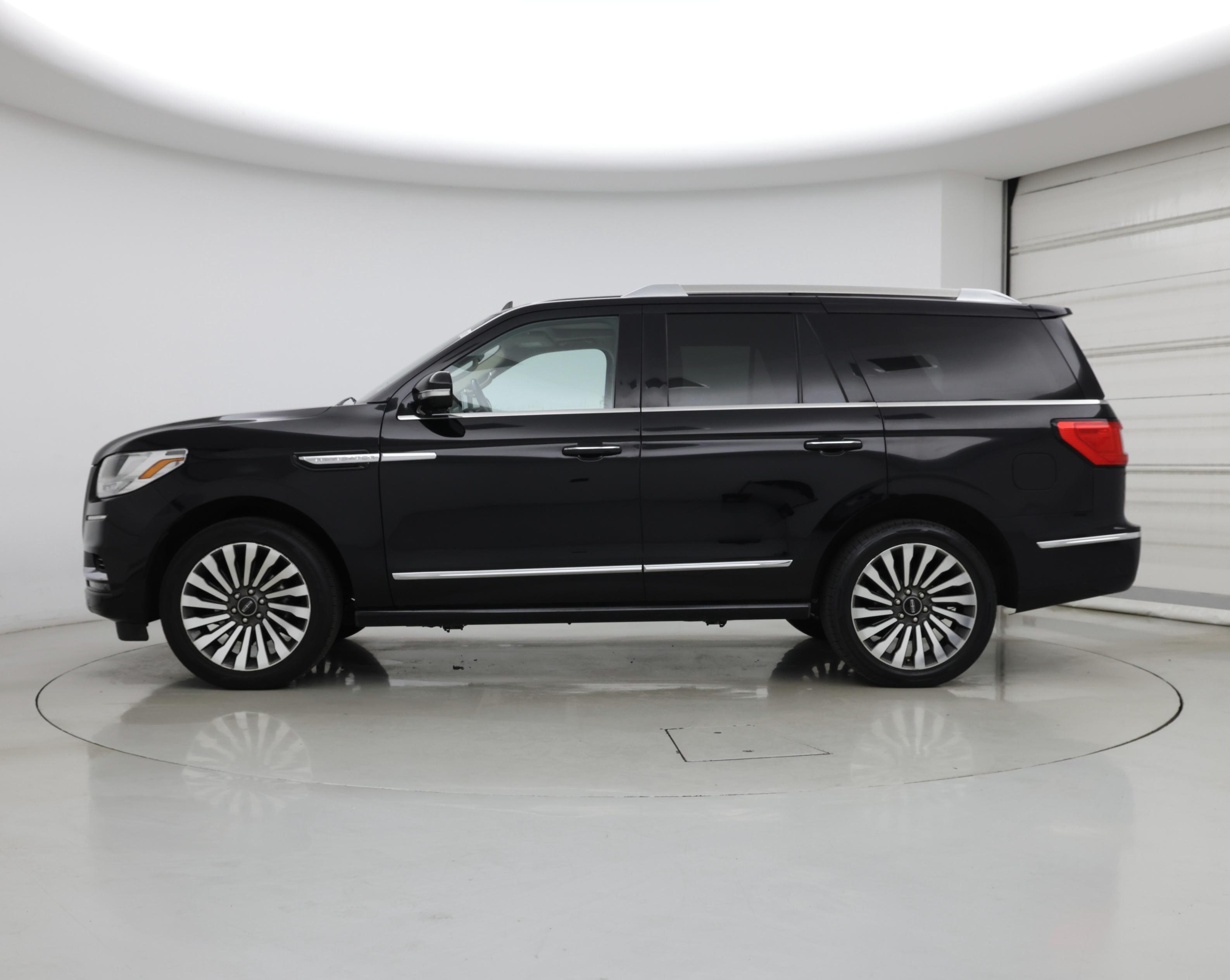 Thumbnail: 2020 Lincoln Navigator - 3