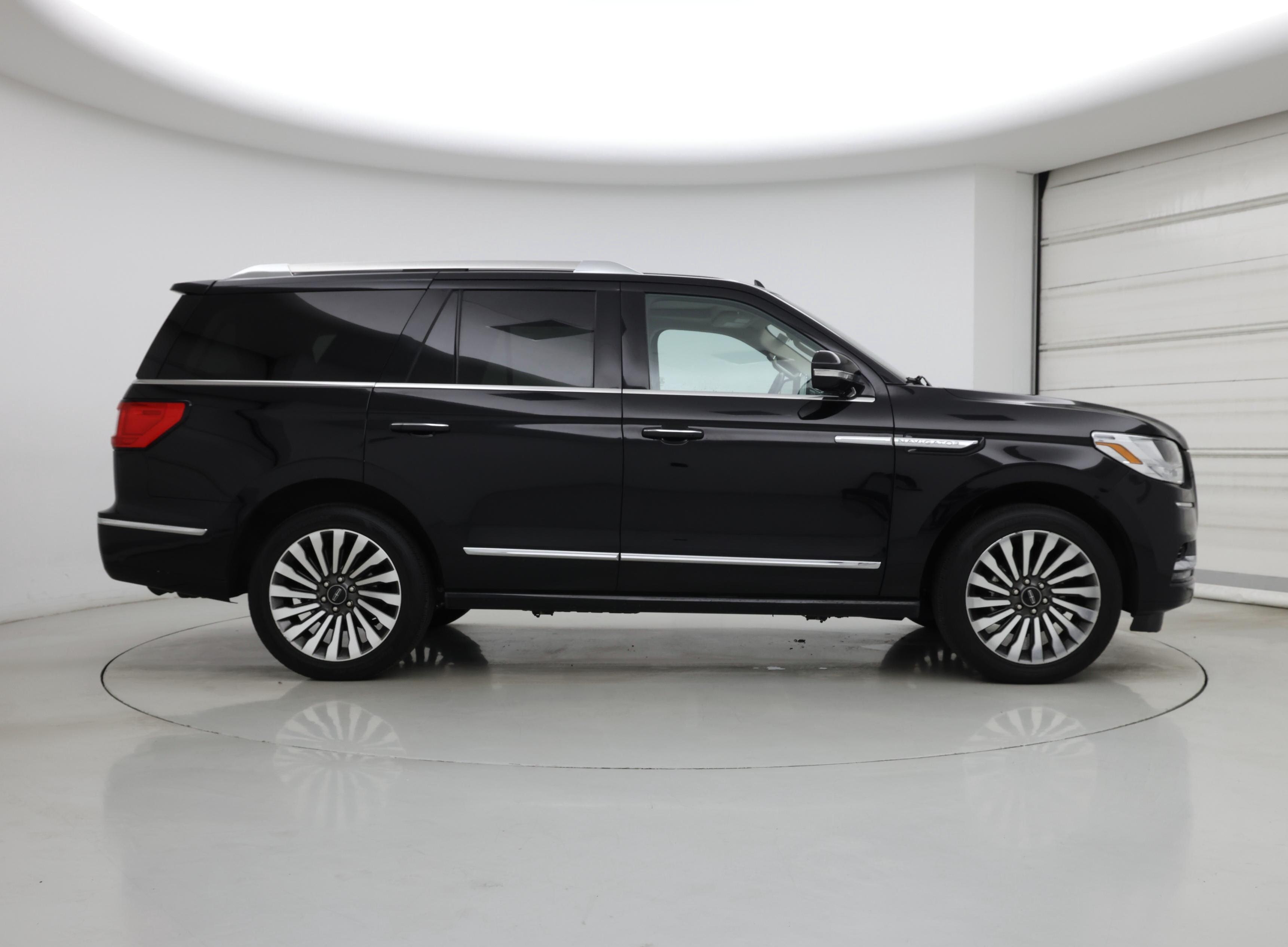 Thumbnail: 2020 Lincoln Navigator - 7