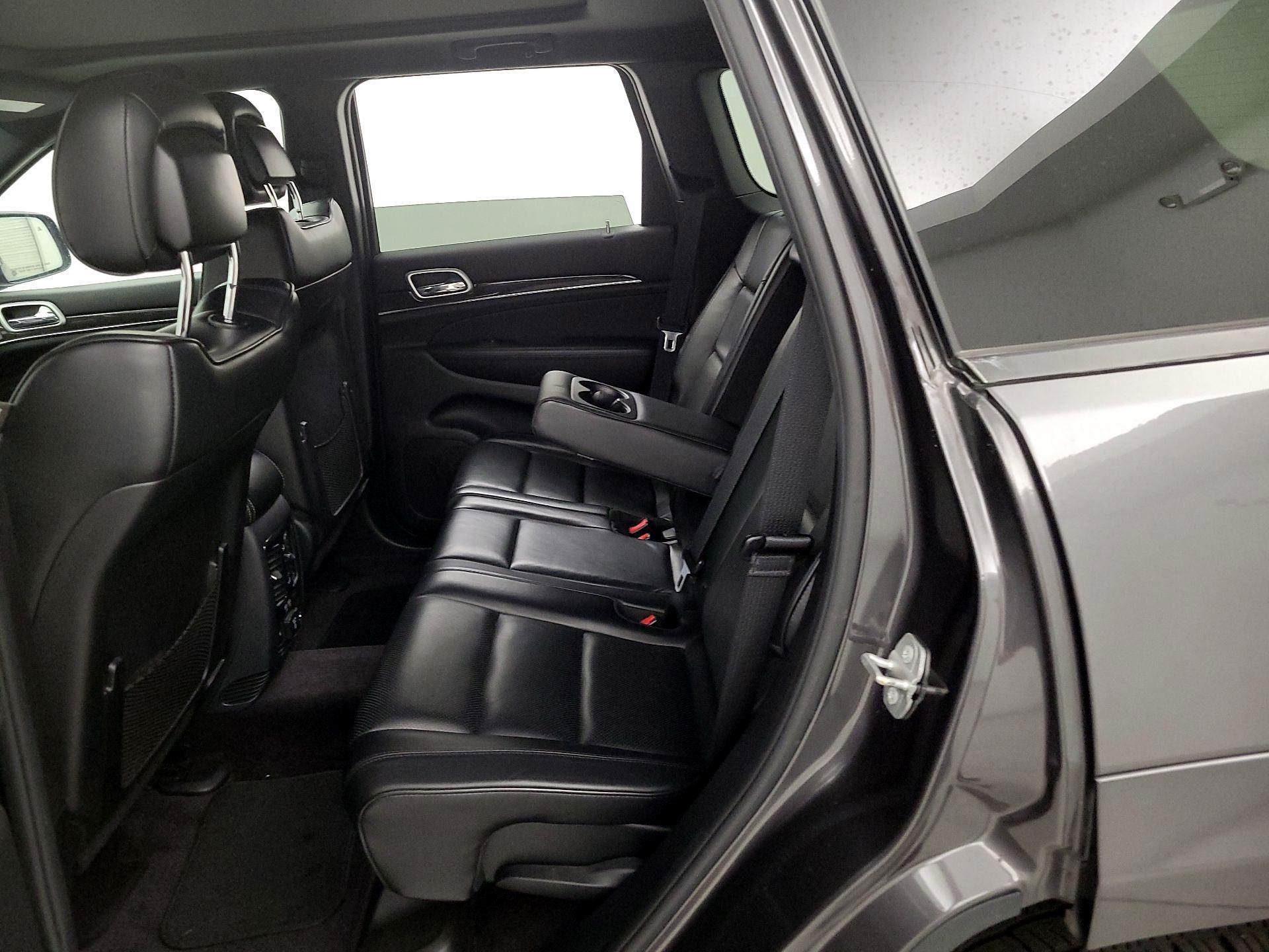 Thumbnail: 2015 Jeep Grand Cherokee - 19