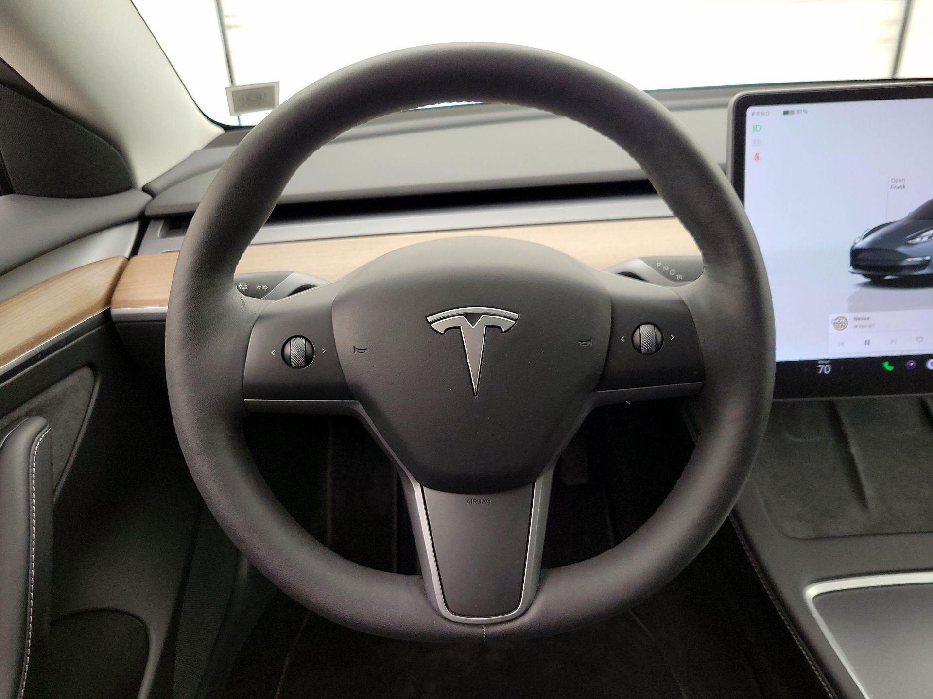 Thumbnail: 2023 Tesla Model 3 - 10