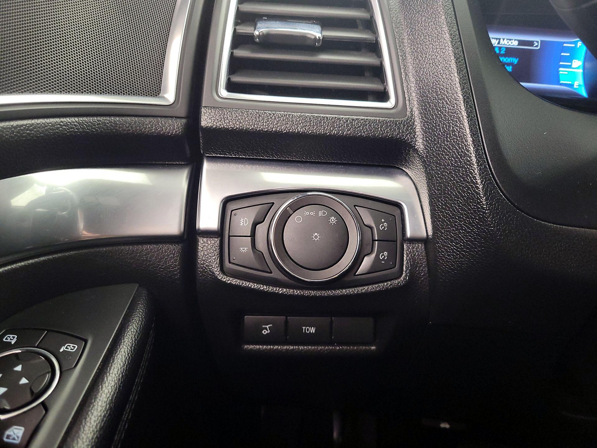 Thumbnail: 2018 Ford Explorer - 13