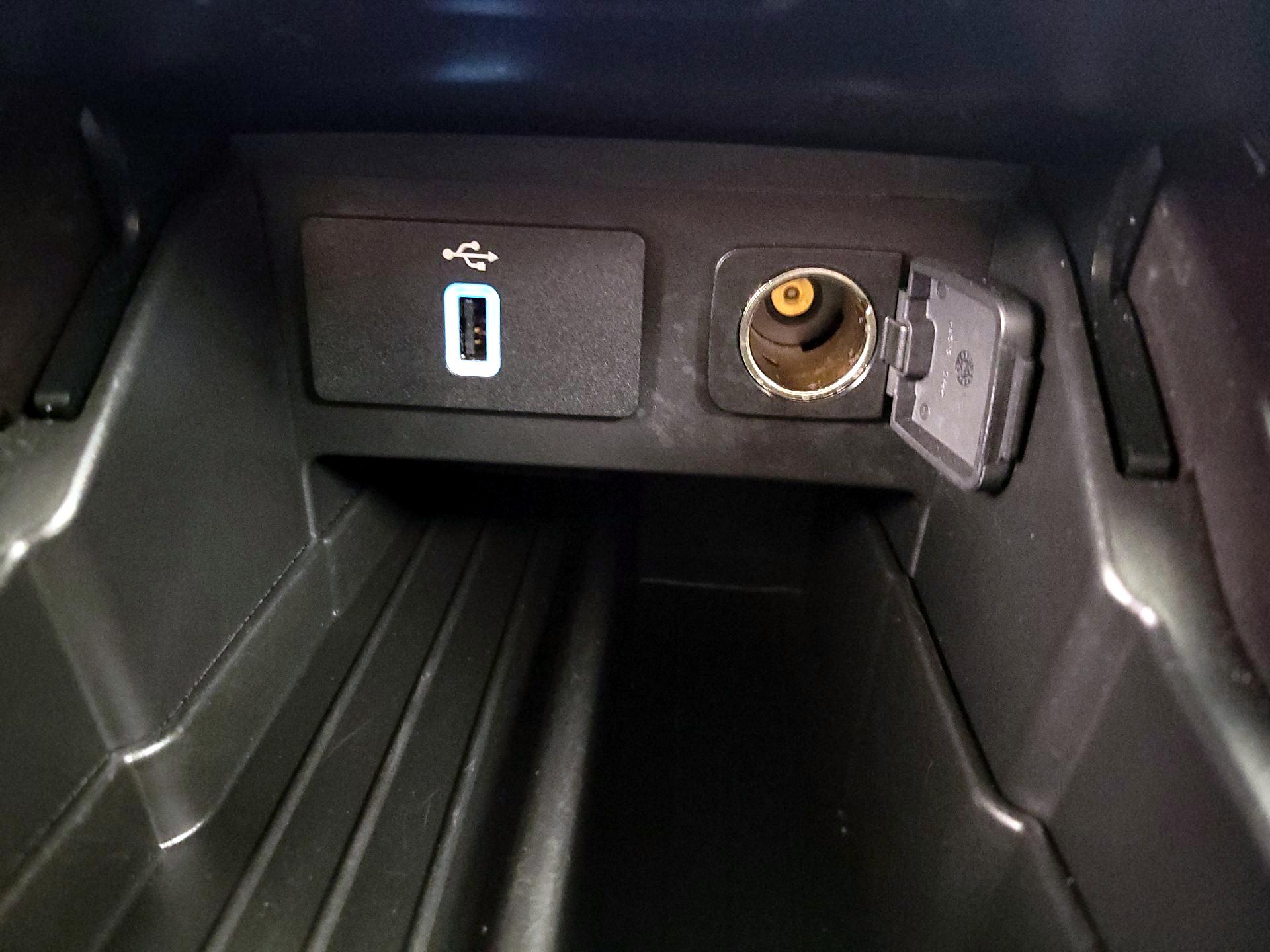 Thumbnail: 2018 Ford Explorer - 18