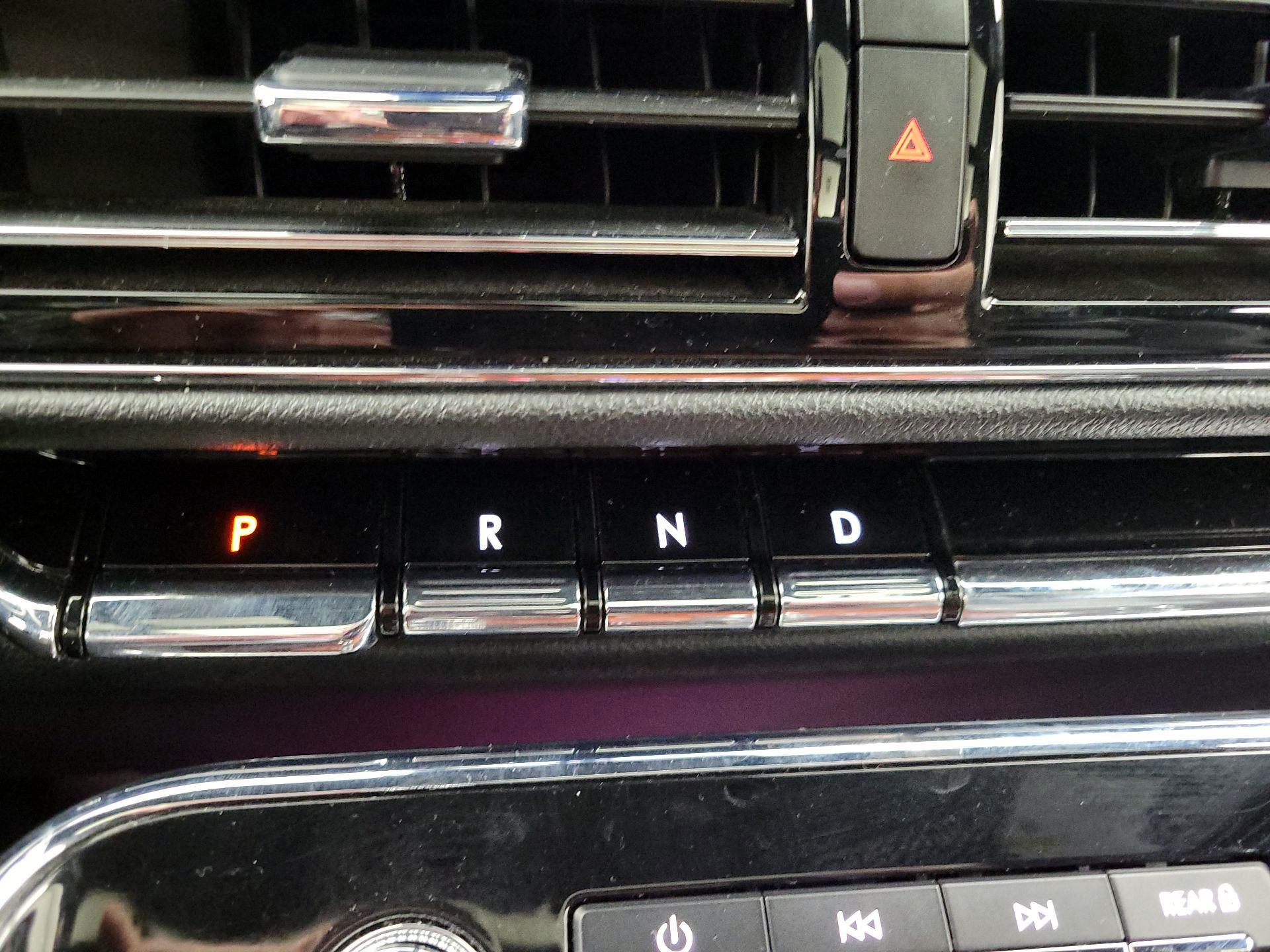 Thumbnail: 2022 Lincoln Navigator - 18