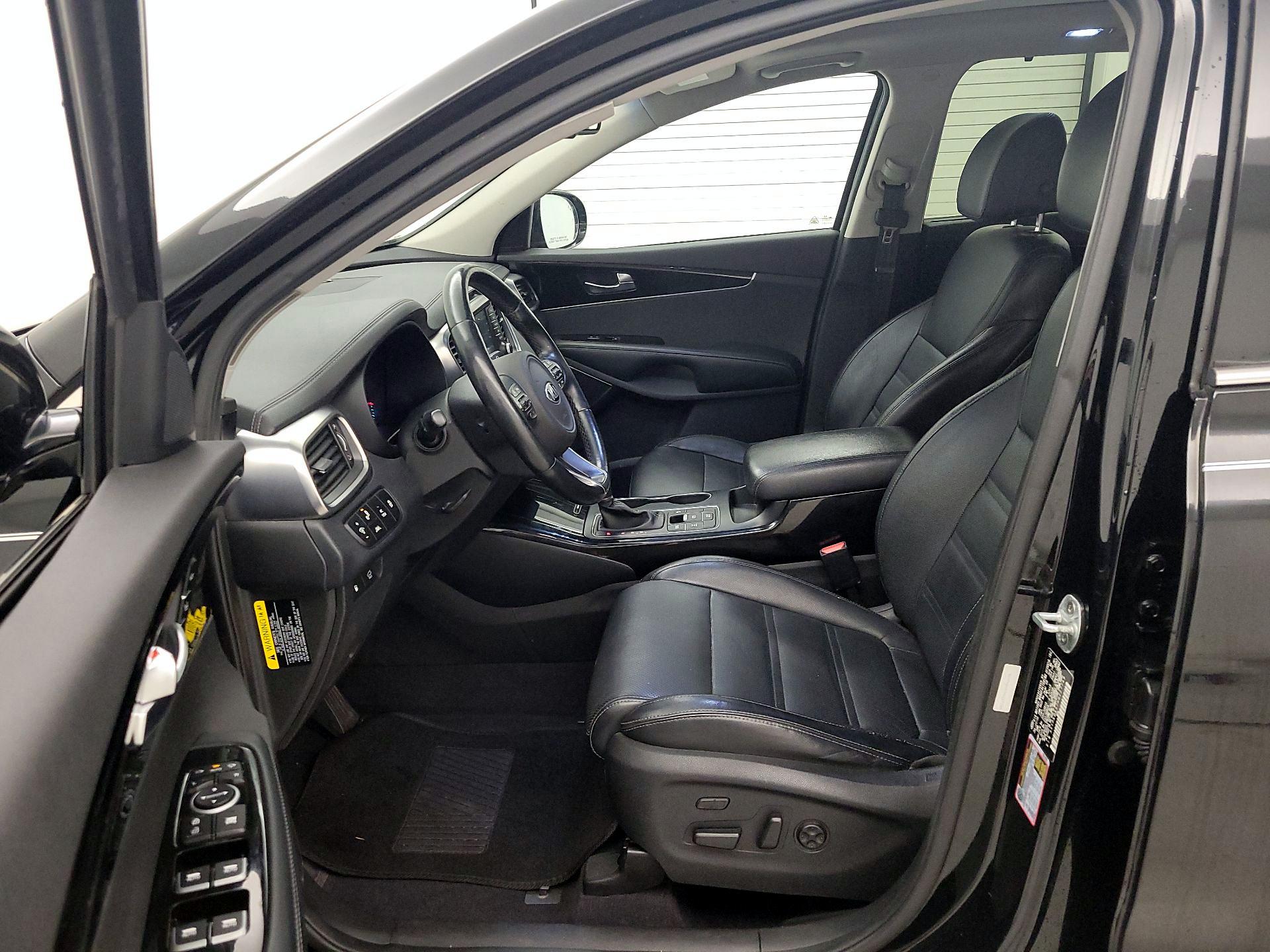 Thumbnail: 2017 Kia Sorento - 11