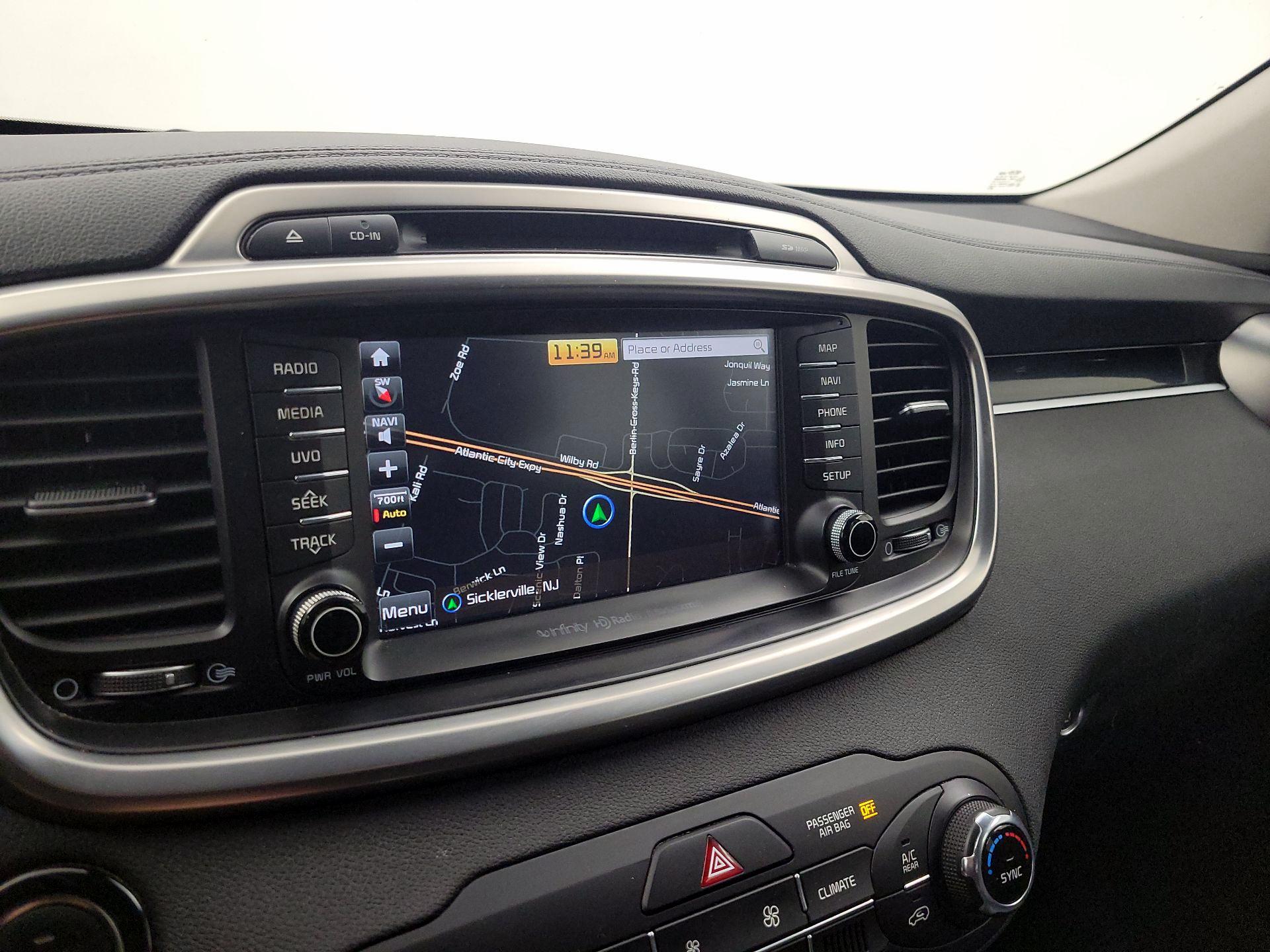 Thumbnail: 2017 Kia Sorento - 14