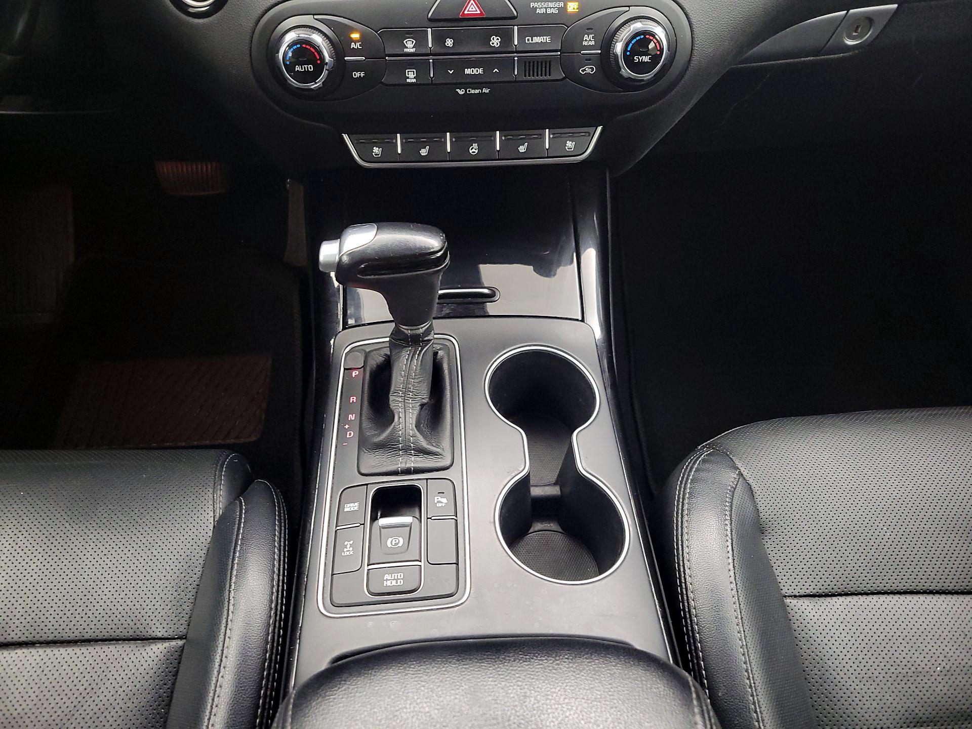 Thumbnail: 2017 Kia Sorento - 18