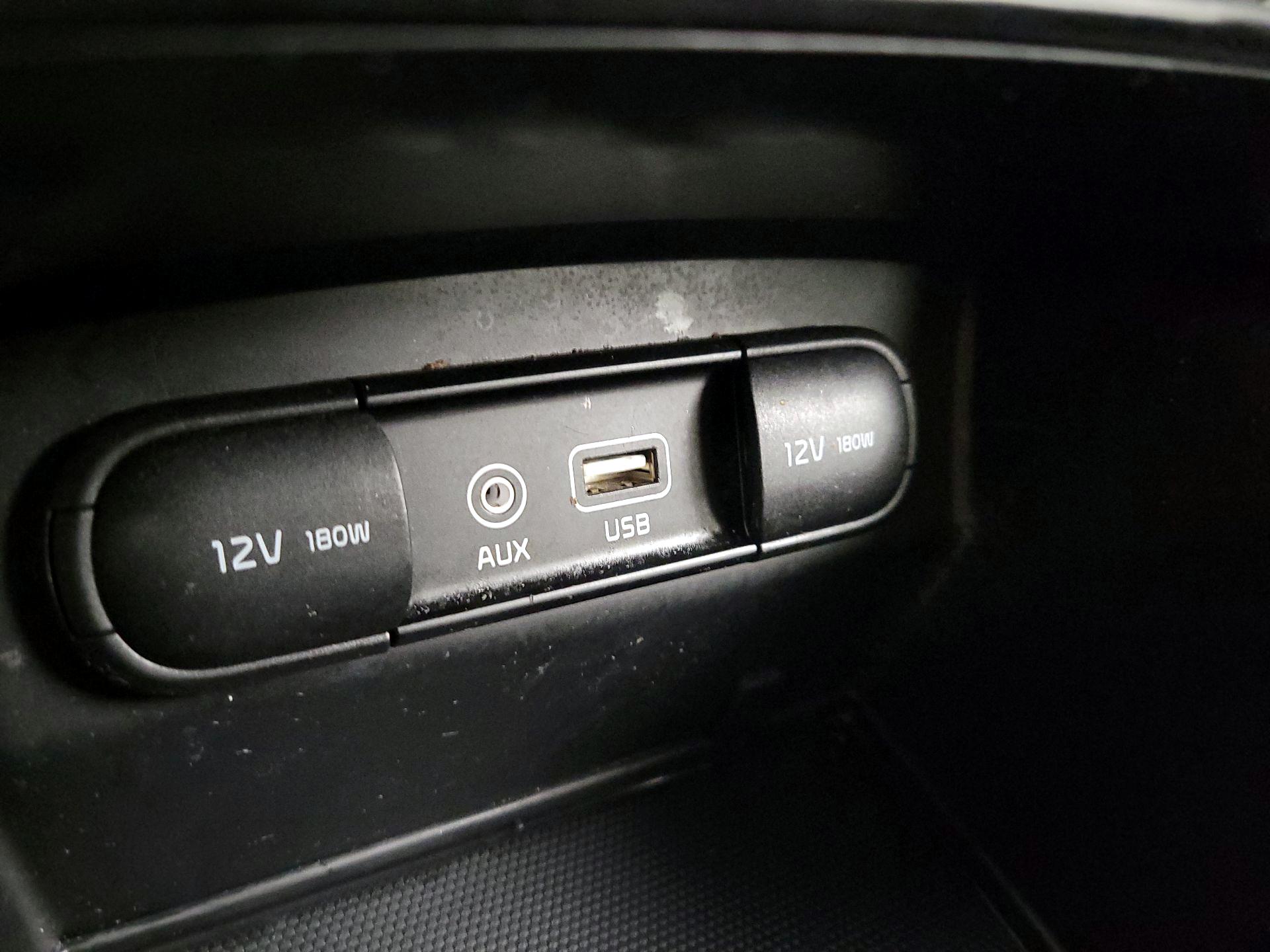 Thumbnail: 2017 Kia Sorento - 19