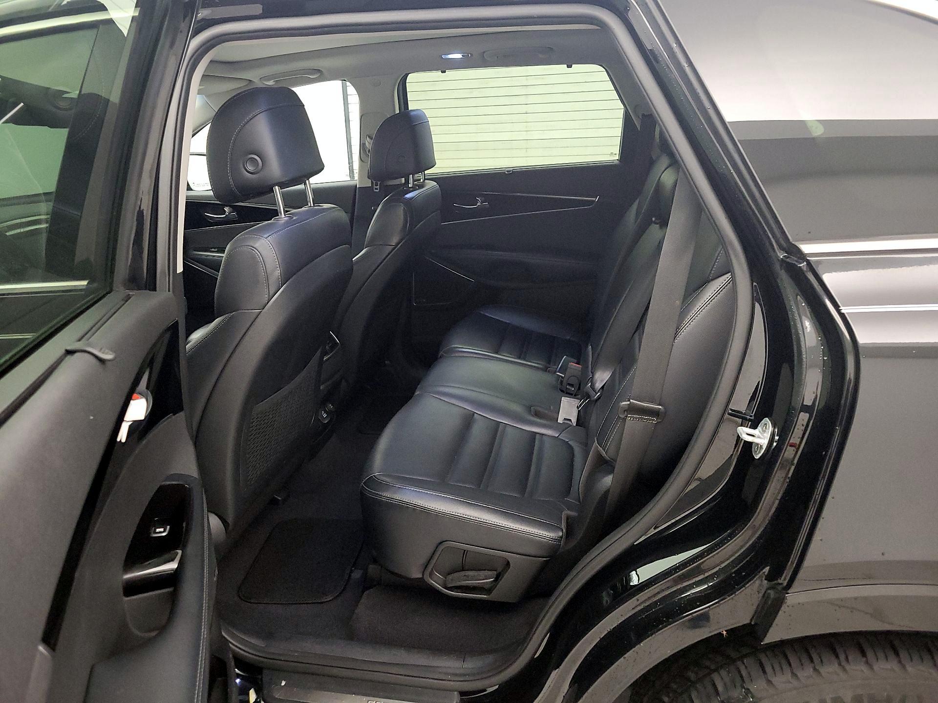 Thumbnail: 2017 Kia Sorento - 20